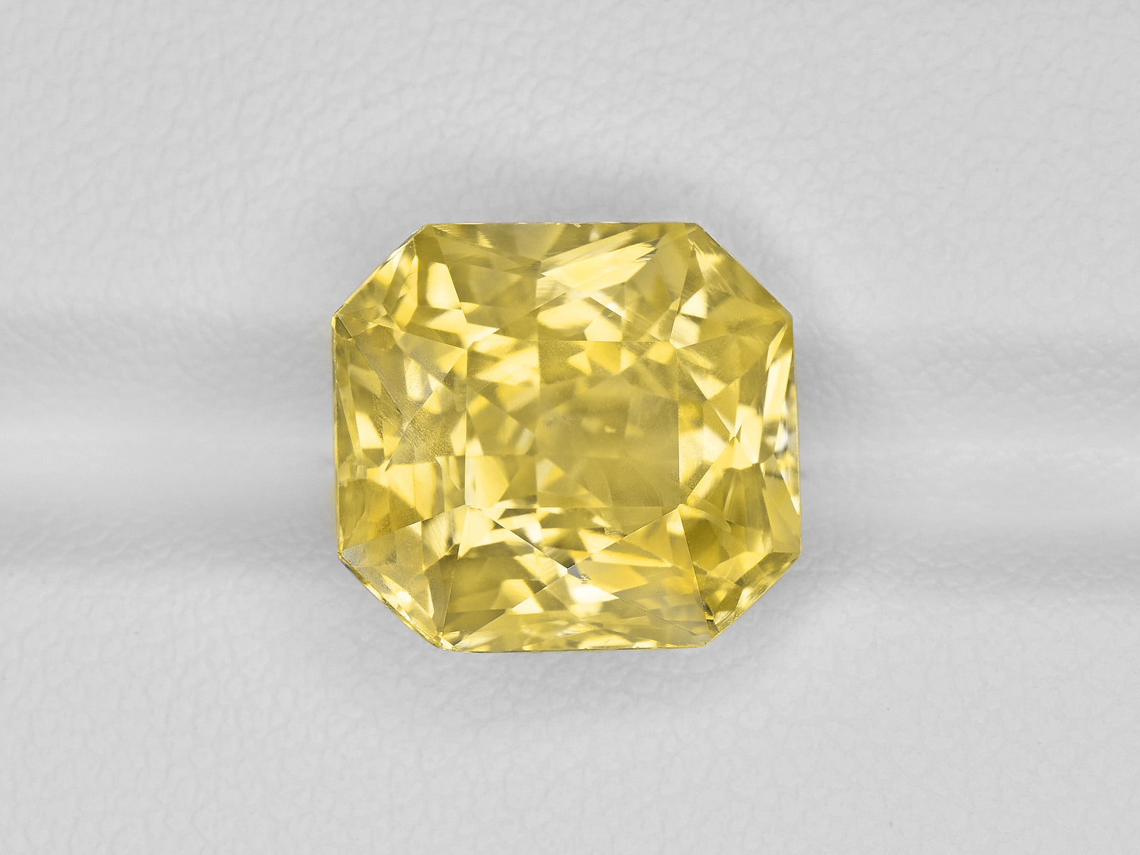 8801000-octagonal-lustrous-intense-yellow-grs-sri-lanka-natural-yellow-sapphire-8.58-ct