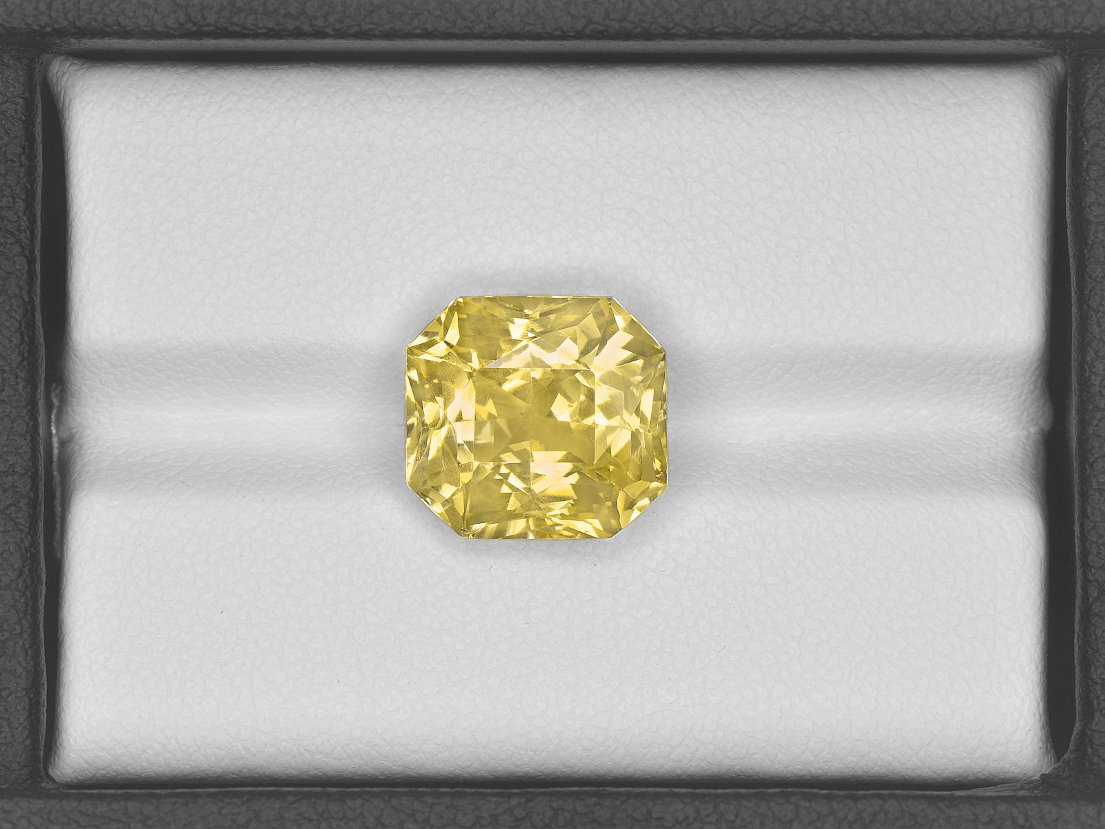 8801000-octagonal-lustrous-intense-yellow-grs-sri-lanka-natural-yellow-sapphire-8.58-ct
