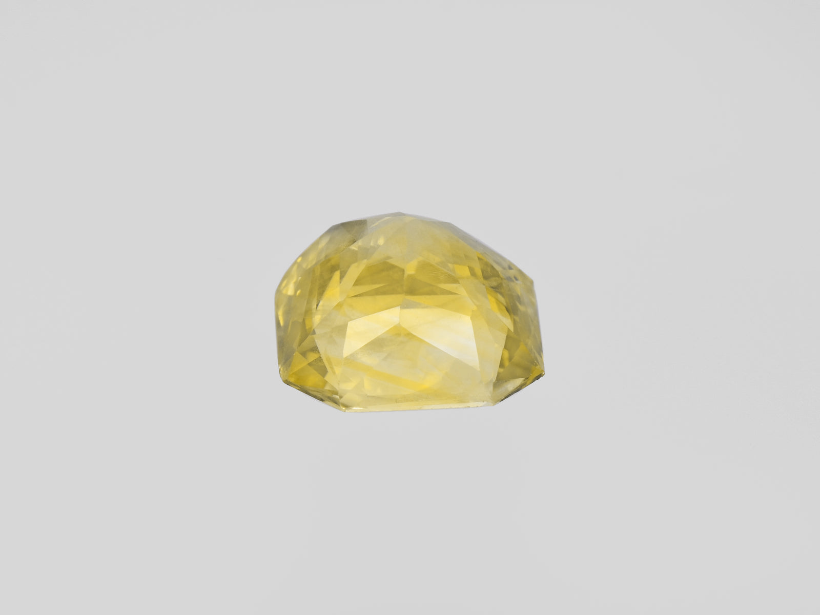 8801000-octagonal-lustrous-intense-yellow-grs-sri-lanka-natural-yellow-sapphire-8.58-ct