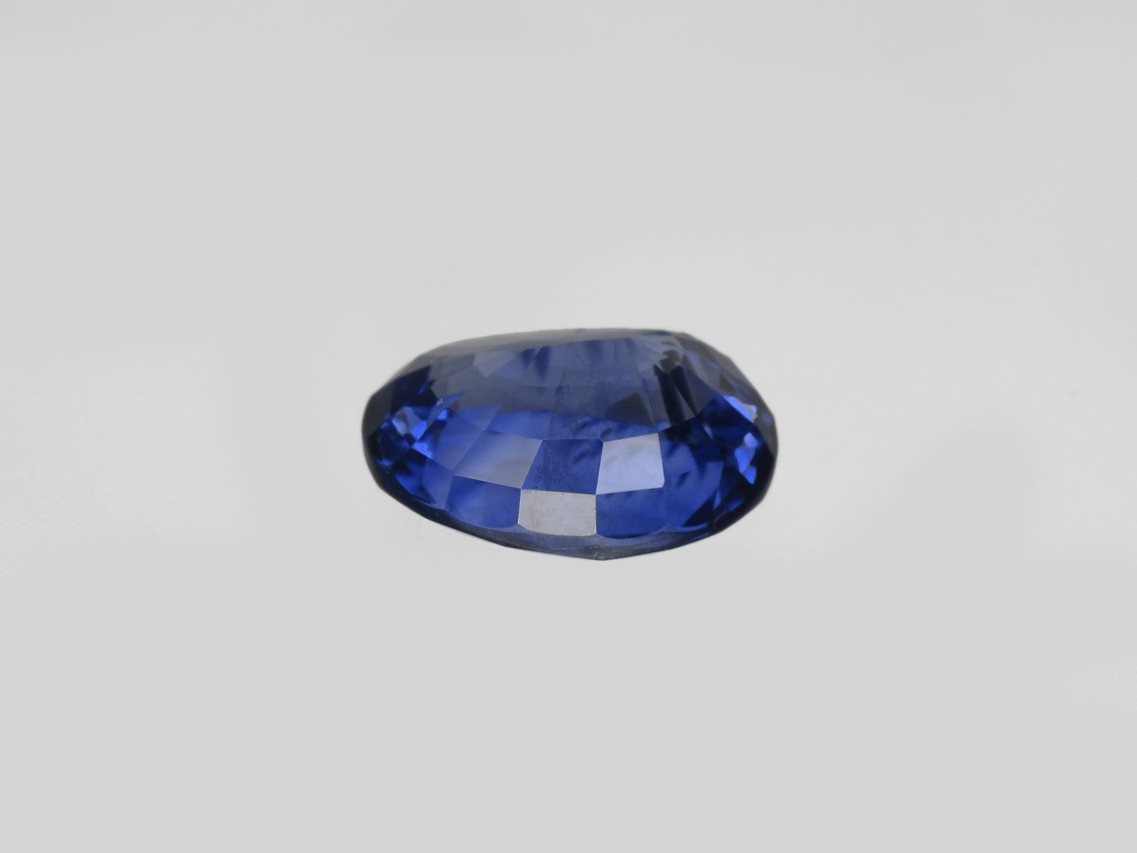 8800922-oval-deep-blue-gia-grs-igi-kashmir-natural-blue-sapphire-3.60-ct