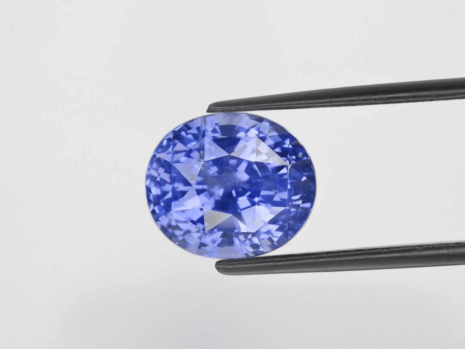 8800727-oval-fiery-intense-blue-grs-sri-lanka-natural-blue-sapphire-10.03-ct
