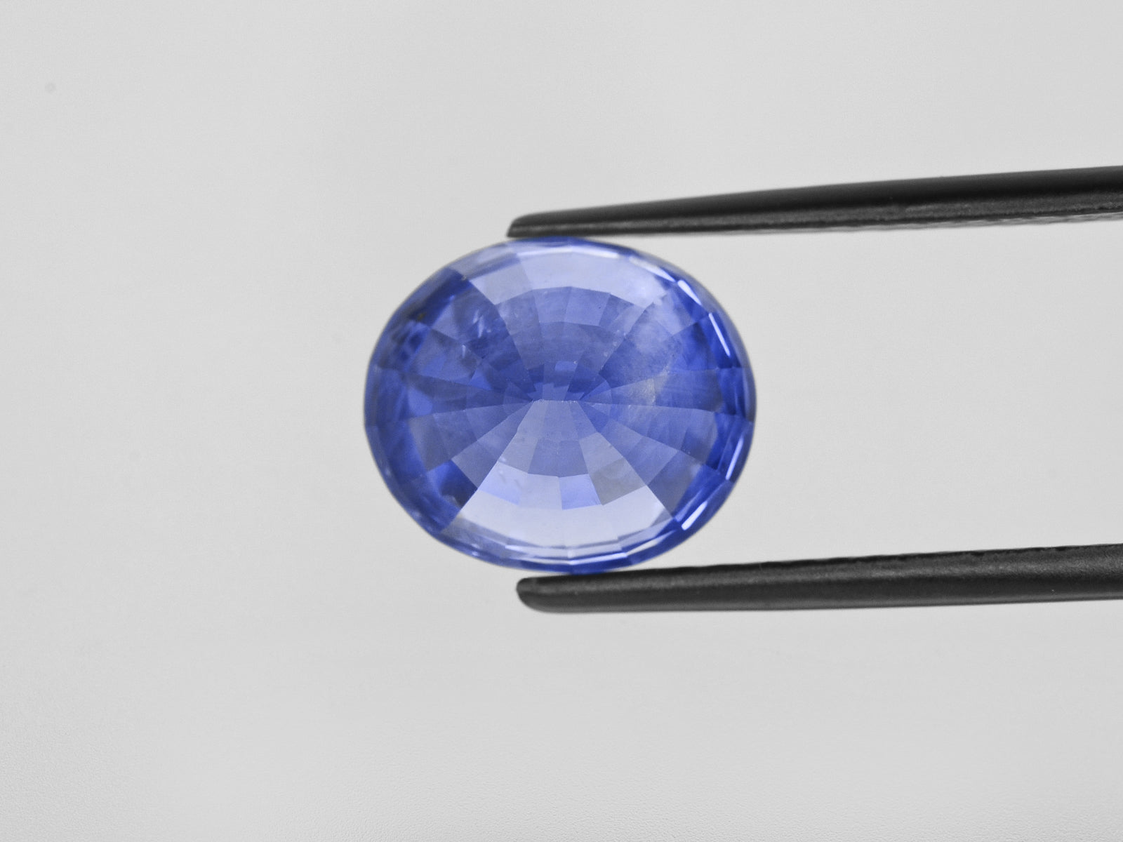 8800727-oval-fiery-intense-blue-grs-sri-lanka-natural-blue-sapphire-10.03-ct