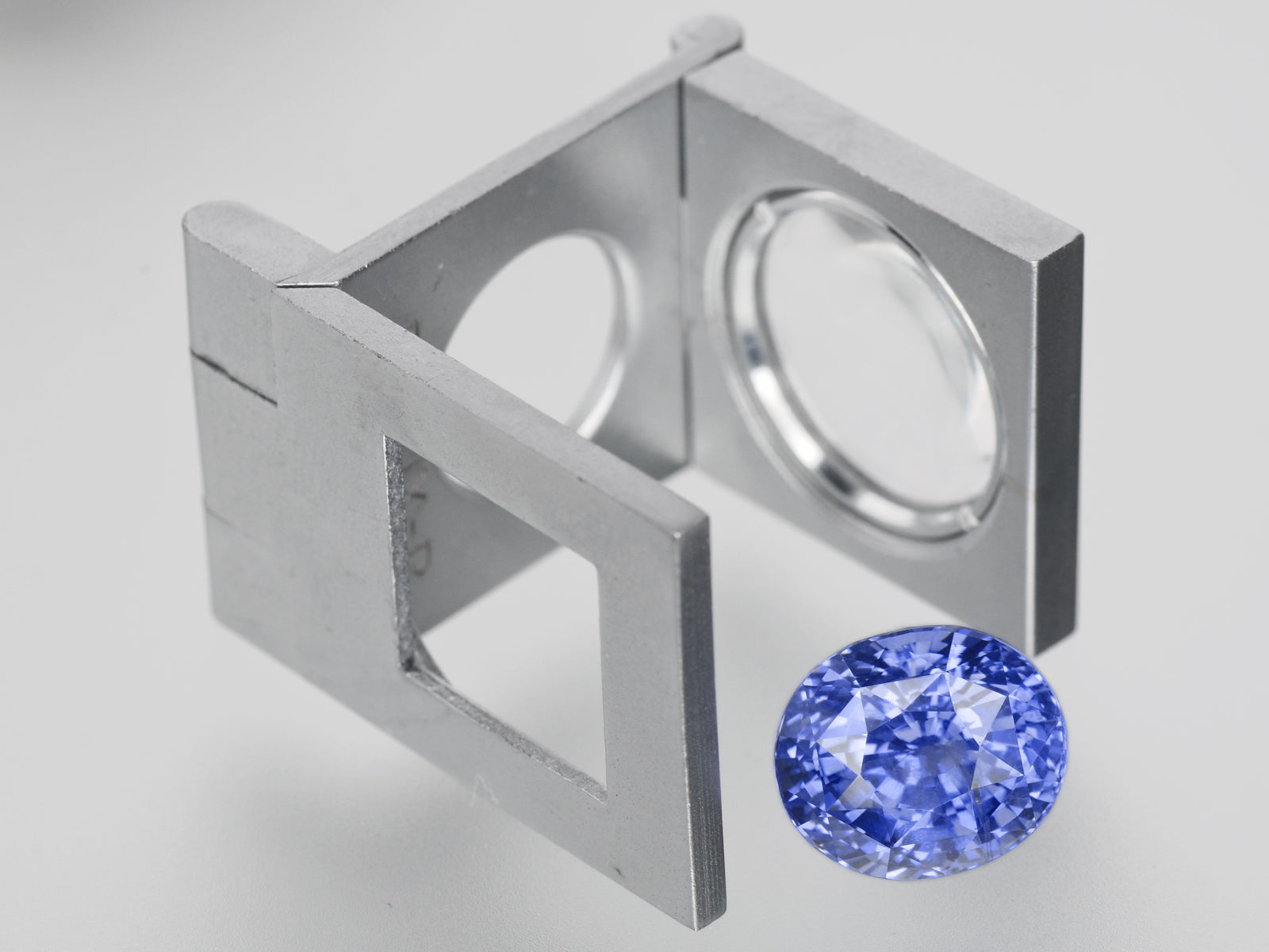 8800727-oval-fiery-intense-blue-grs-sri-lanka-natural-blue-sapphire-10.03-ct