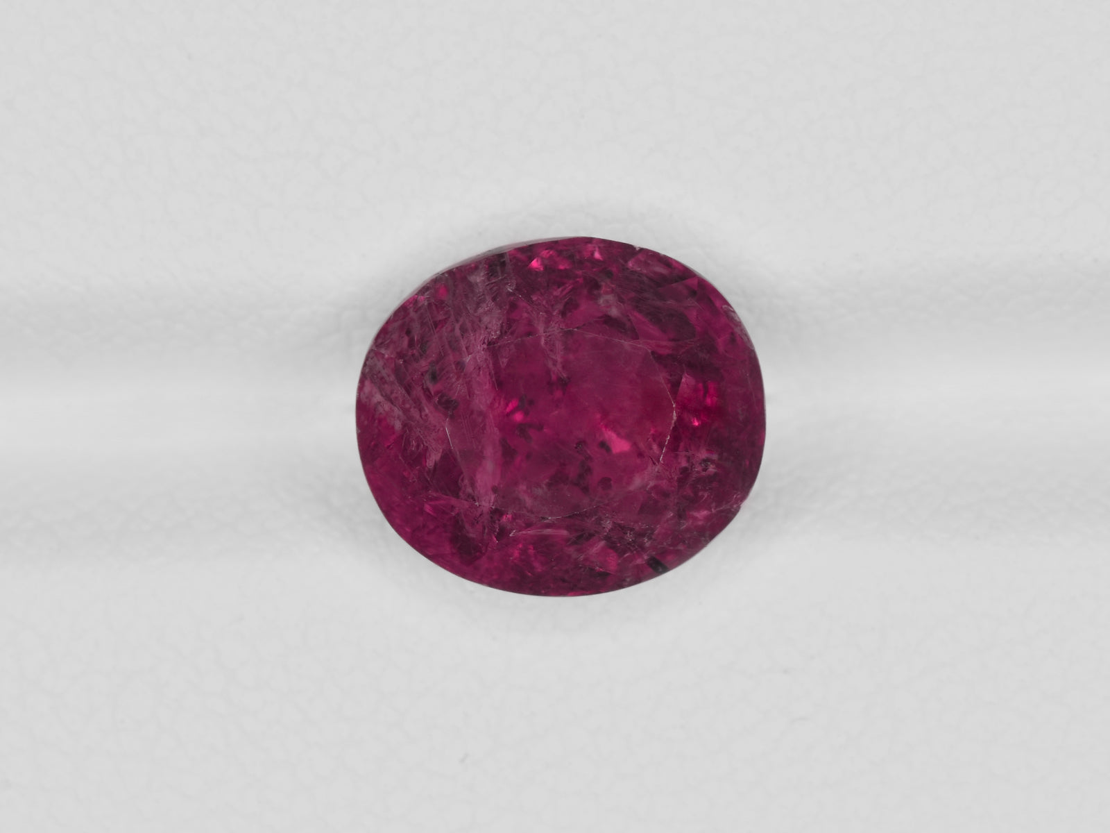 8801056-oval-deep-purplish-pink-igi-burma-natural-other-fancy-sapphire-5.47-ct