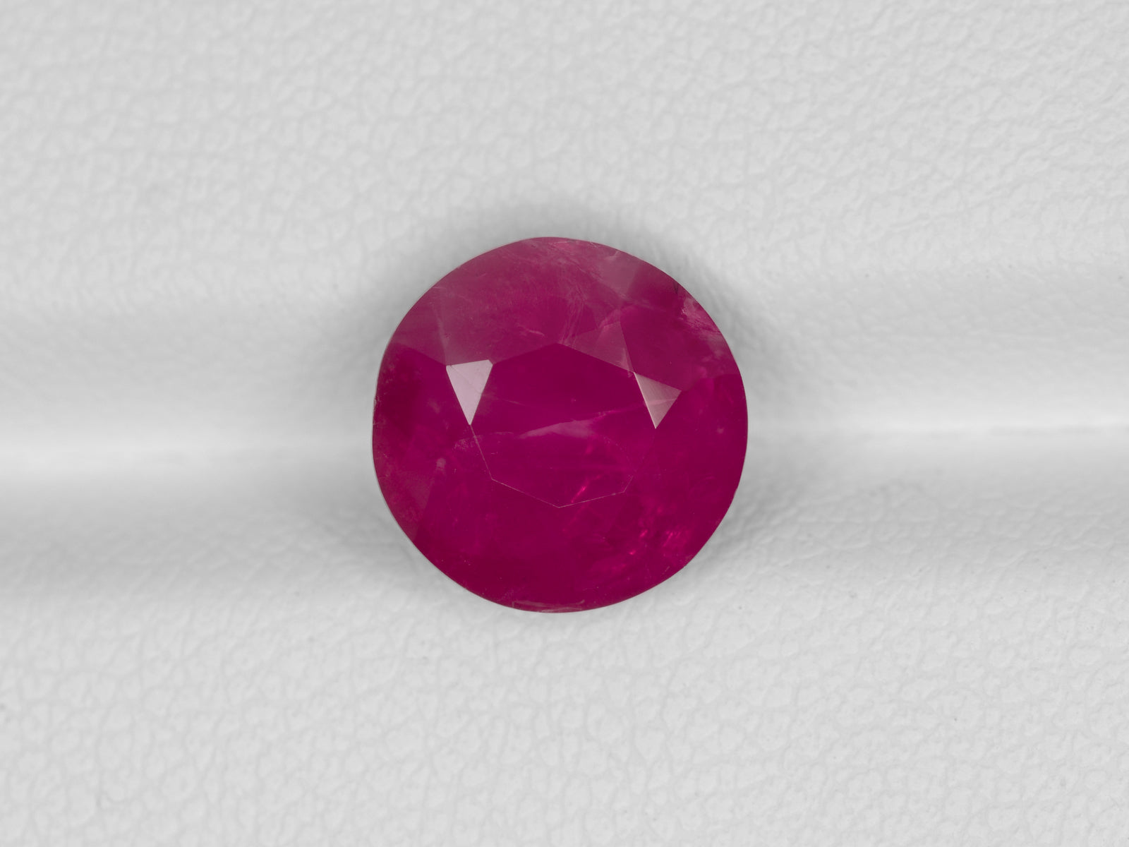 8800873-round-deep-pinkish-red-igi-burma-natural-ruby-4.30-ct