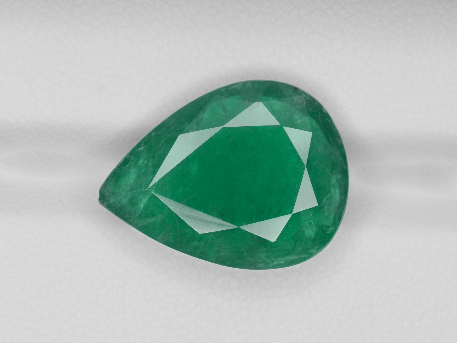 8800874-pear-intense-green-igi-zambia-natural-emerald-11.35-ct