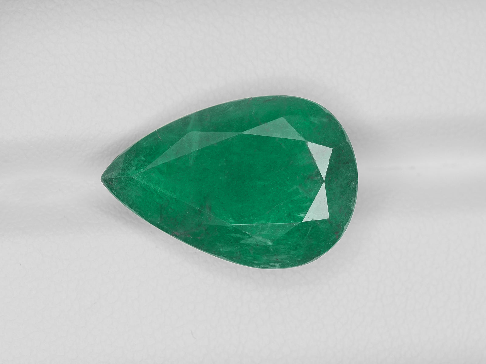 8800875-pear-intense-green-igi-zambia-natural-emerald-11.35-ct