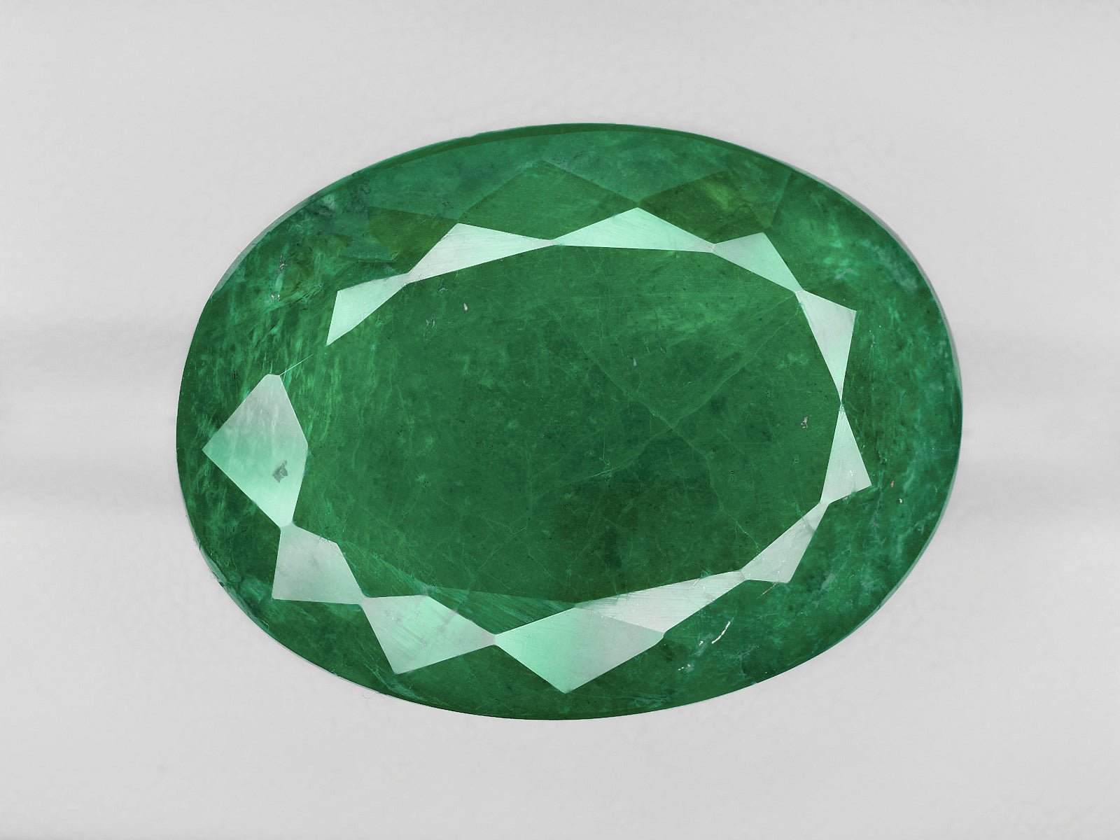8801536-oval-medium-green-gii-zambia-natural-emerald-47.73-ct