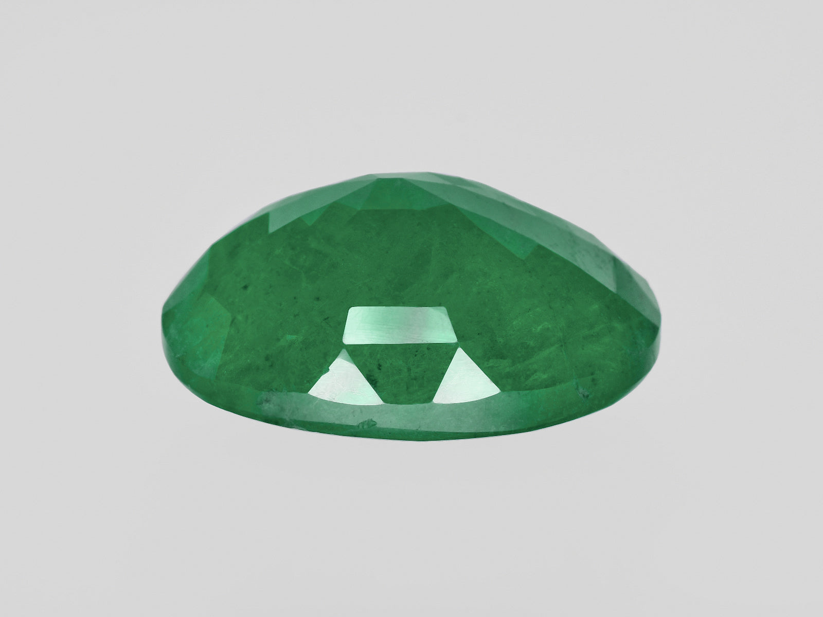 8801536-oval-medium-green-gii-zambia-natural-emerald-47.73-ct