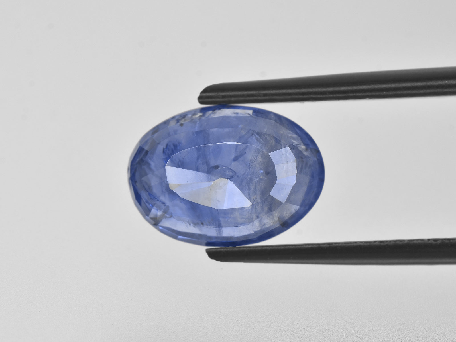 8801166-oval-medium-blue-gia-grs-kashmir-natural-blue-sapphire-4.56-ct
