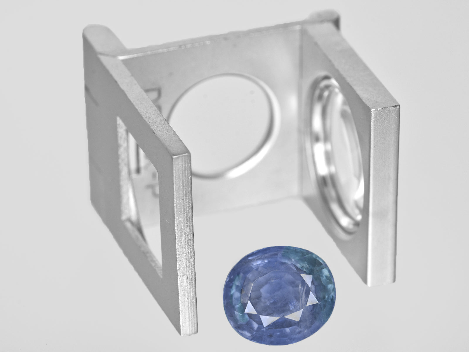 8801143-oval-intense-blue-with-a-slight-greenish-hue-igi-burma-natural-blue-sapphire-6.73-ct