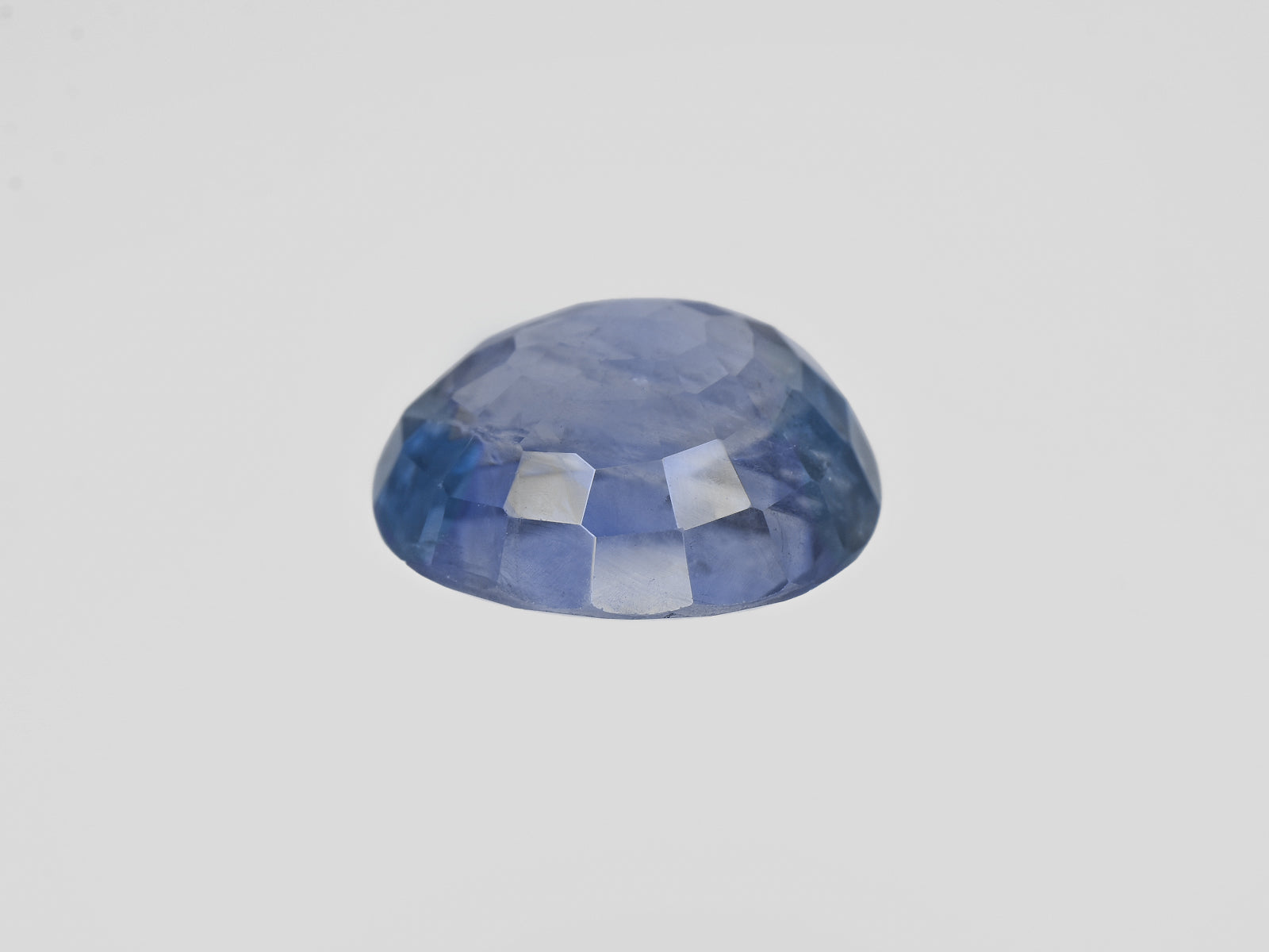 8801143-oval-intense-blue-with-a-slight-greenish-hue-igi-burma-natural-blue-sapphire-6.73-ct
