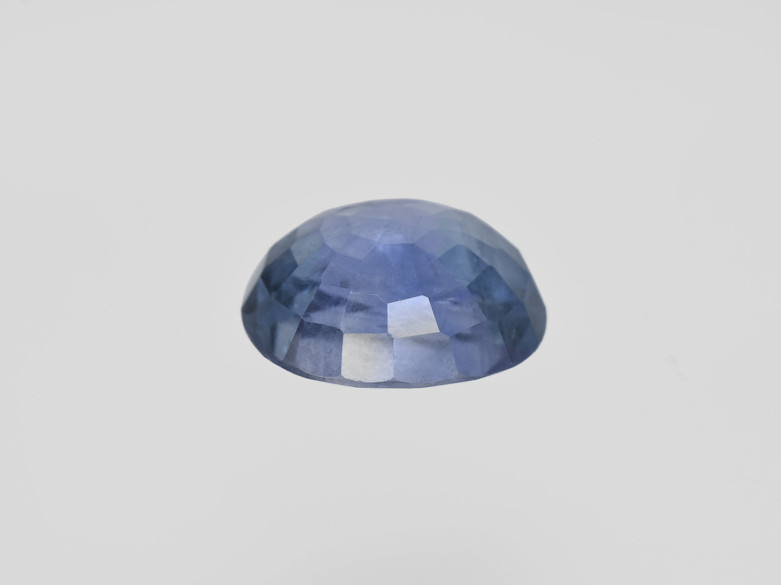 8801143-oval-intense-blue-with-a-slight-greenish-hue-igi-burma-natural-blue-sapphire-6.73-ct