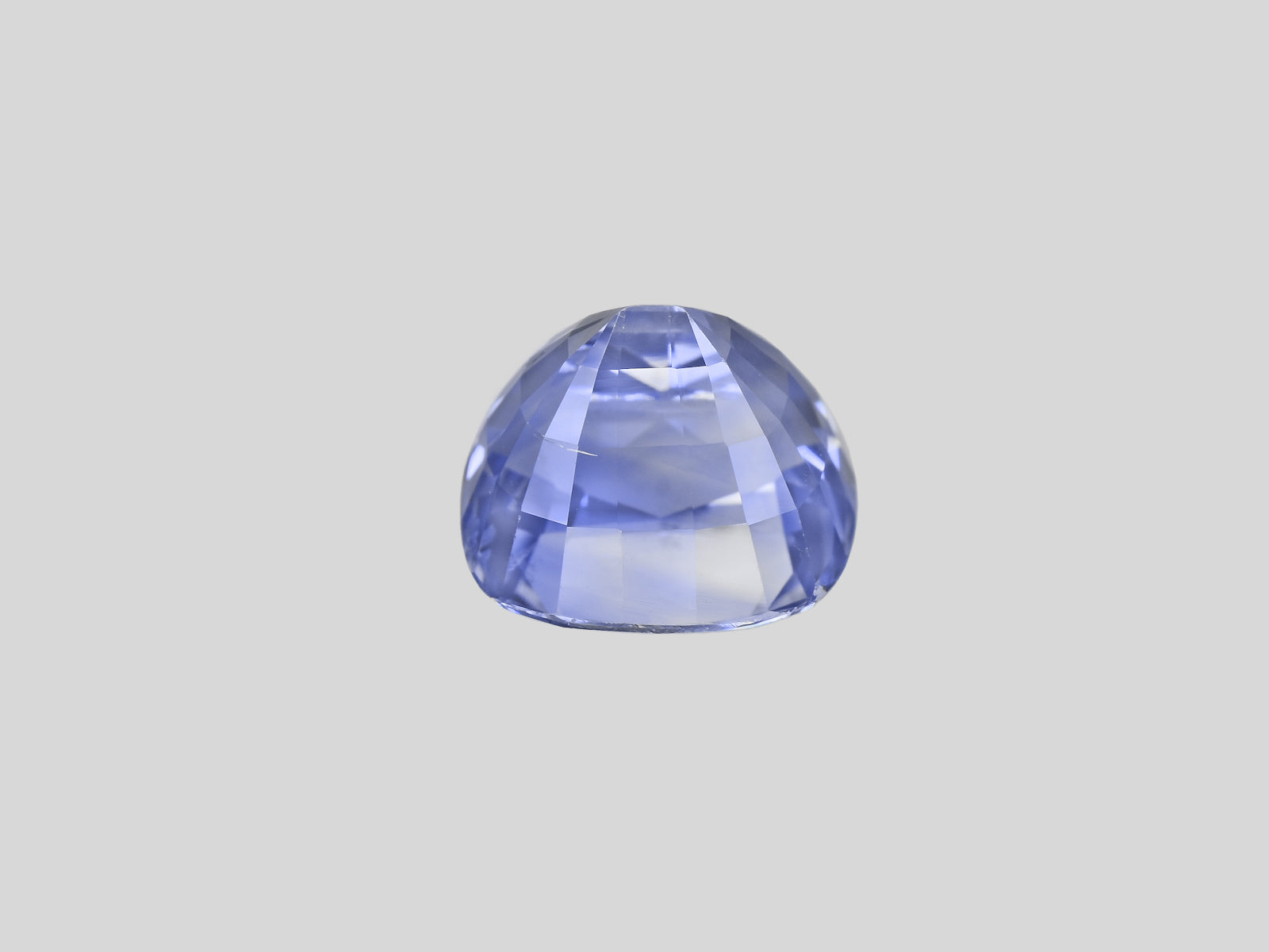 8801165-cushion-lustrous-soft-blue-gia-gii-sri-lanka-natural-blue-sapphire-4.19-ct