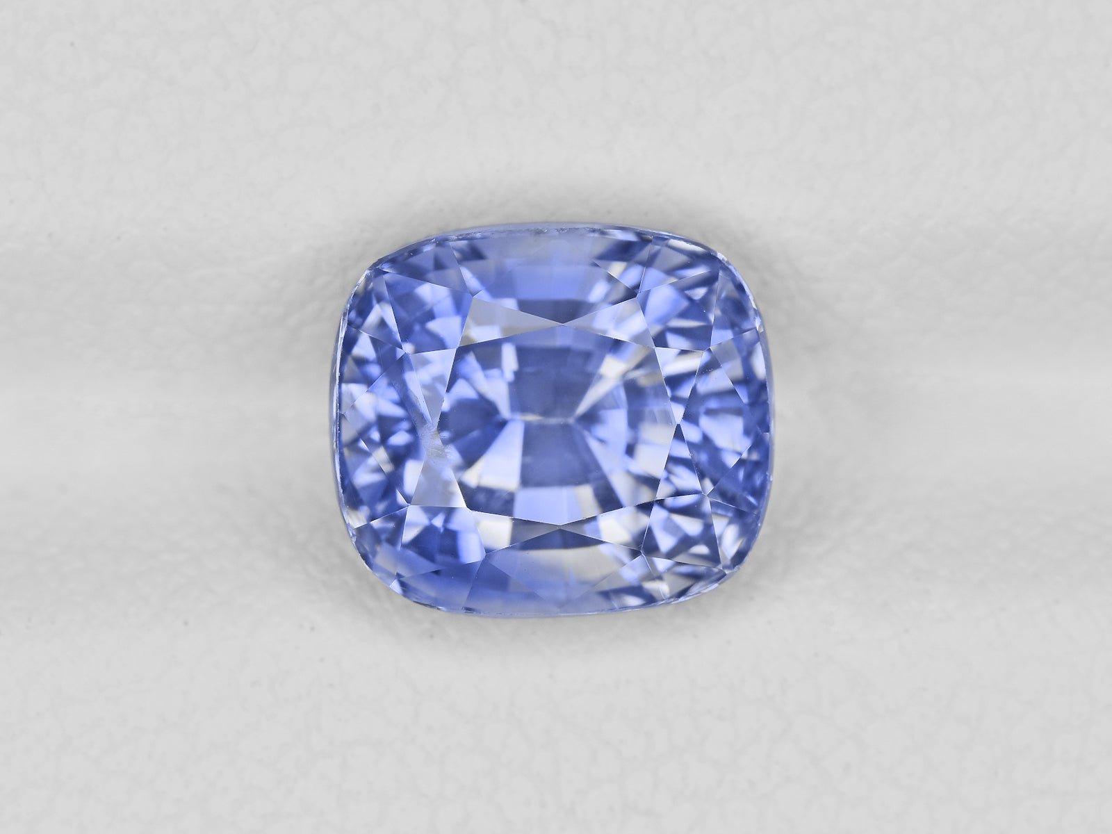 8801165-cushion-lustrous-soft-blue-gia-gii-sri-lanka-natural-blue-sapphire-4.19-ct