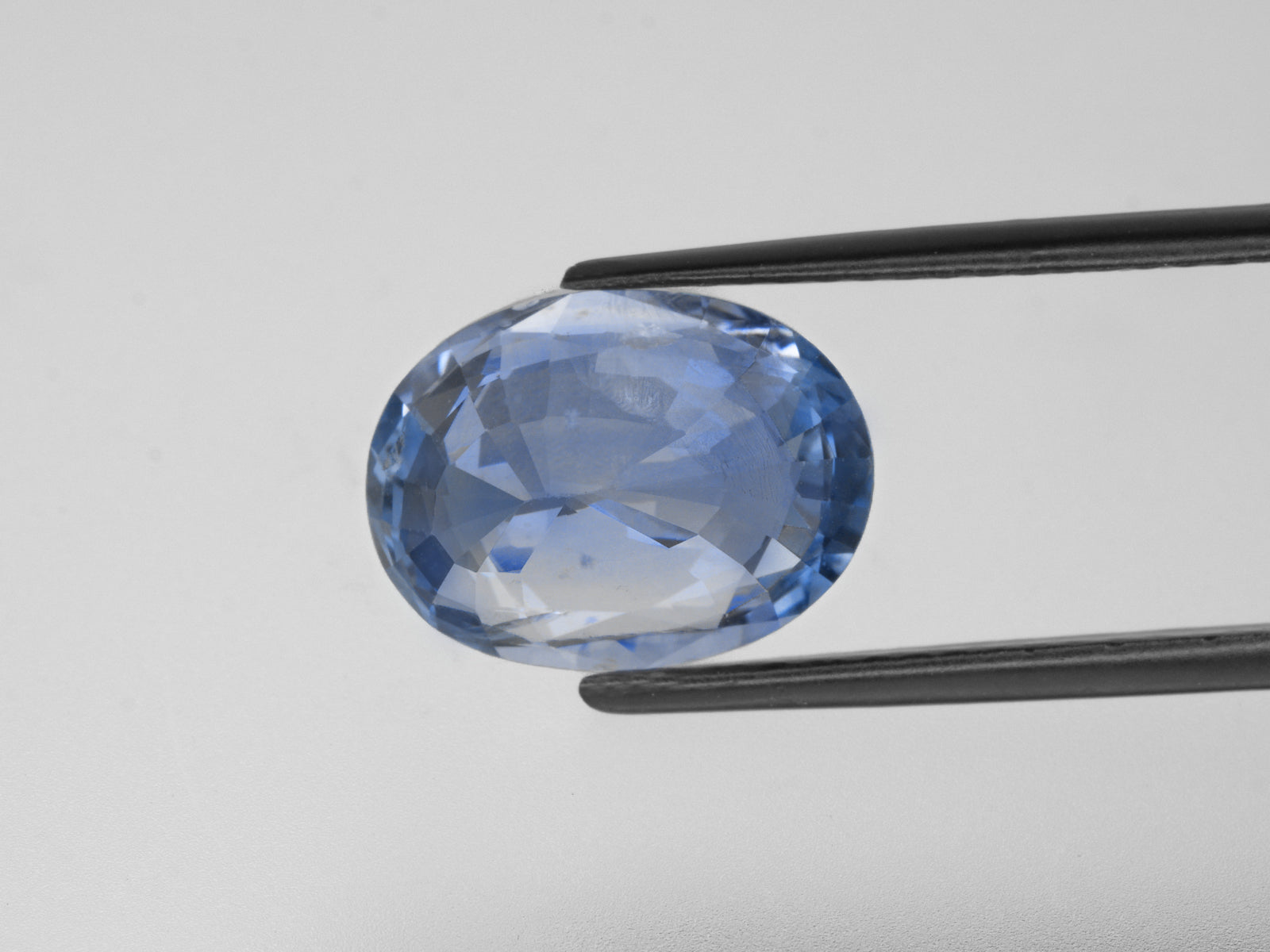 8800881-oval-light-blue-igi-sri-lanka-natural-blue-sapphire-7.96-ct
