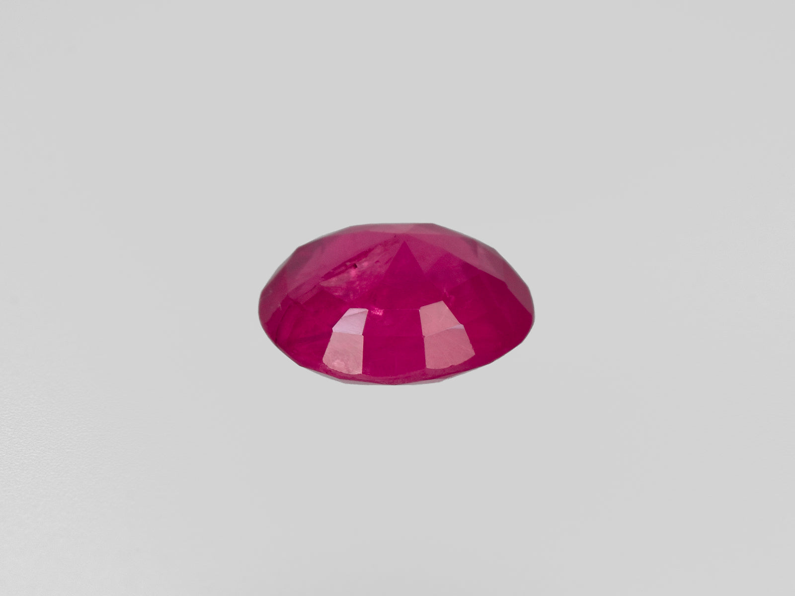 8801067-oval-deep-pinkish-red-igi-burma-natural-ruby-1.24-ct