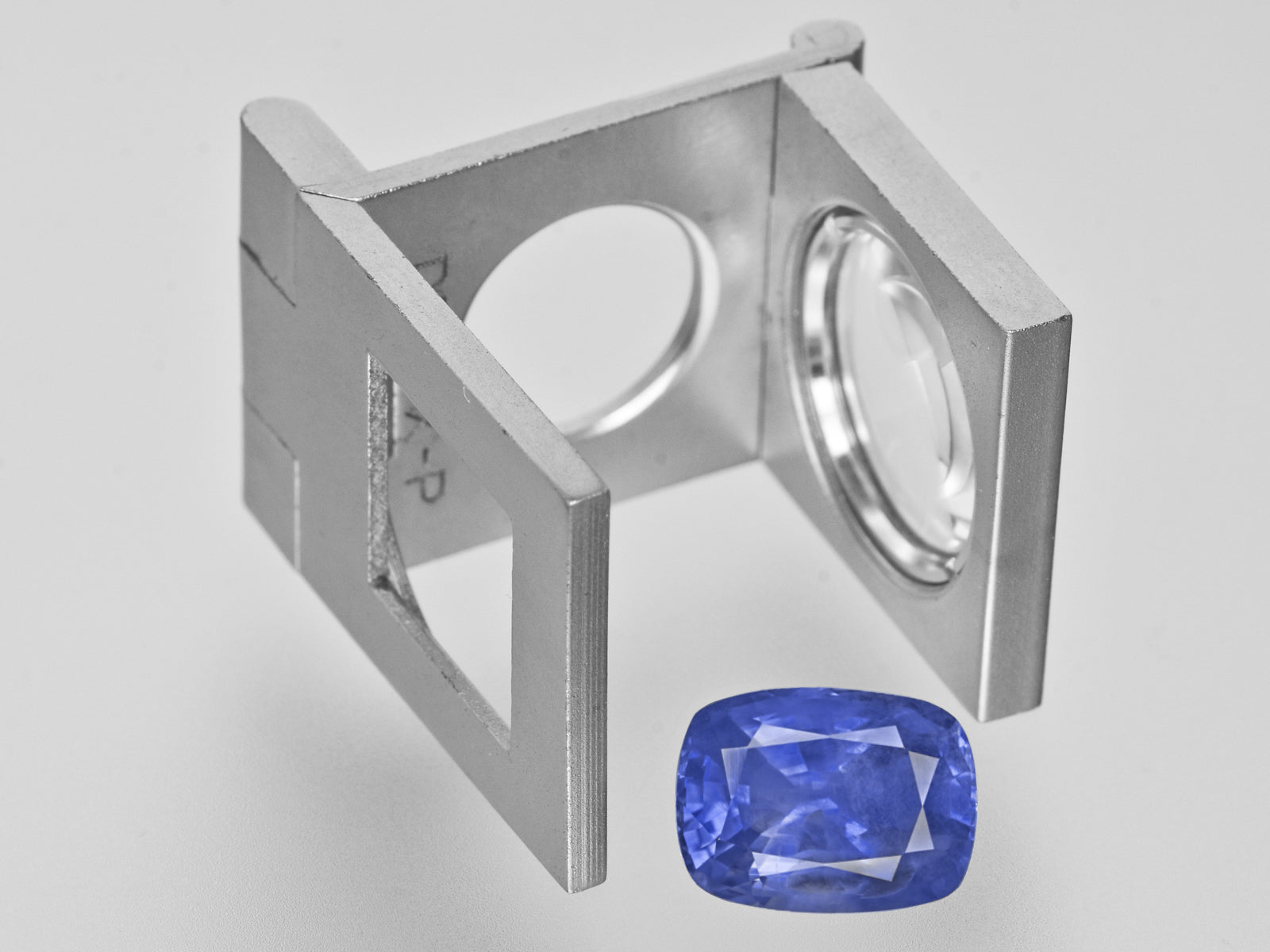 8801069-cushion-medium-blue-igi-burma-natural-blue-sapphire-6.85-ct