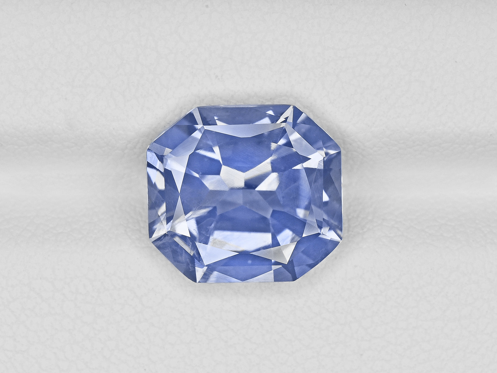 8800981-octagonal-velvety-sky-blue-icy-blue-gia-grs-kashmir-natural-blue-sapphire-7.07-ct