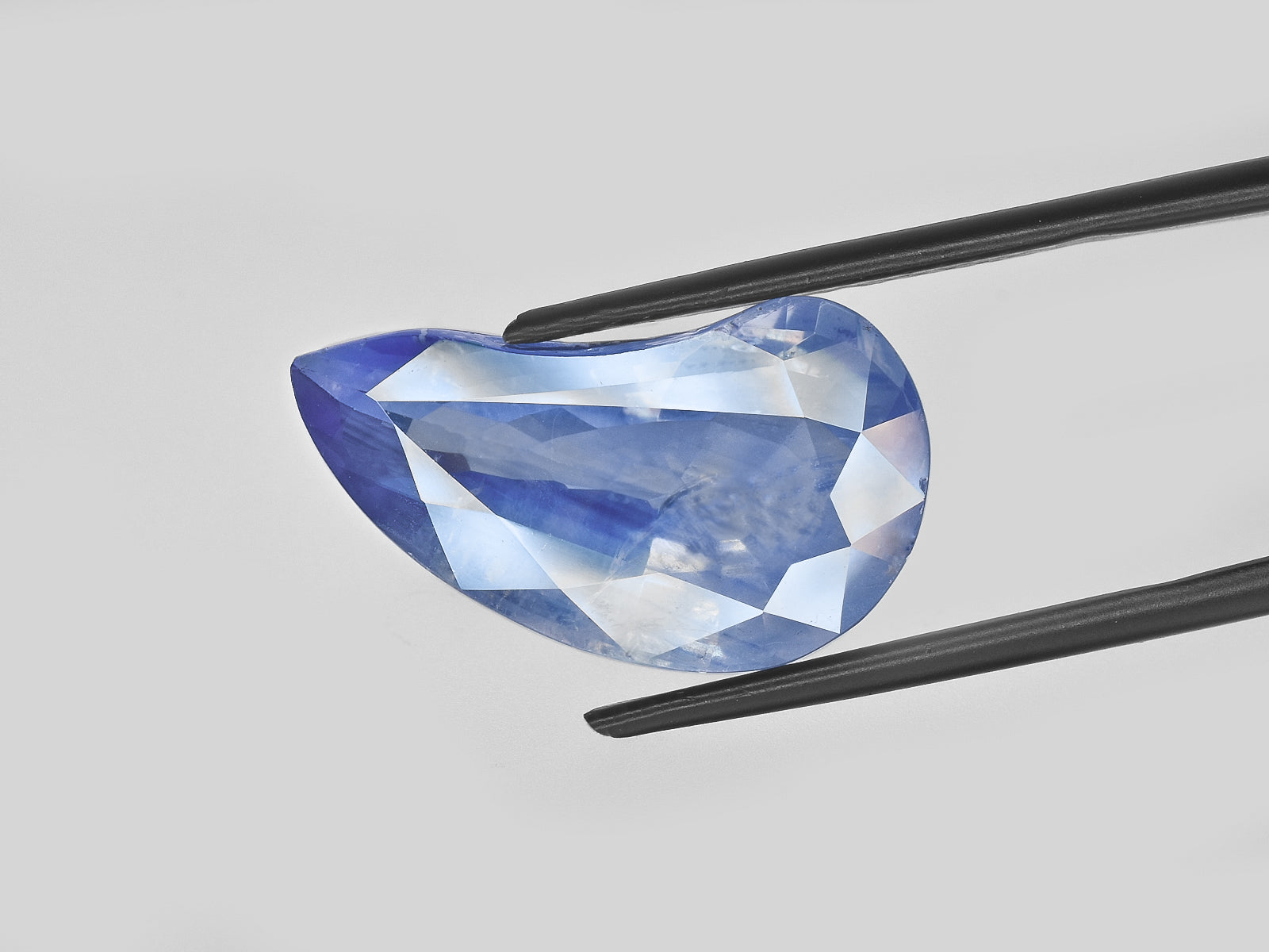 8800984-pear-velvety-pastel-blue-gia-grs-kashmir-natural-blue-sapphire-16.48-ct