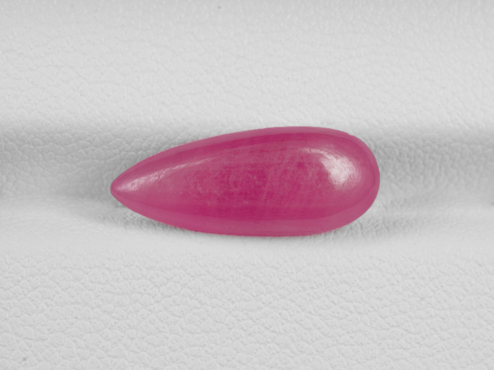 8800950-cabochon-pink-red-igi-guinea-natural-ruby-5.20-ct