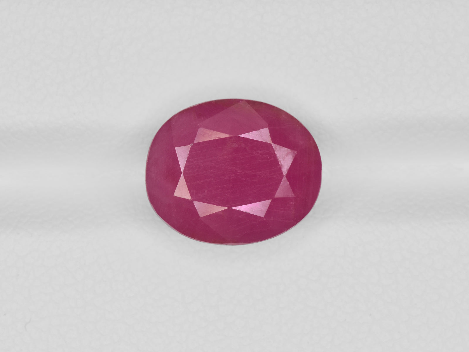 8801013-oval-lively-pinkish-red-igi-guinea-natural-ruby-6.23-ct