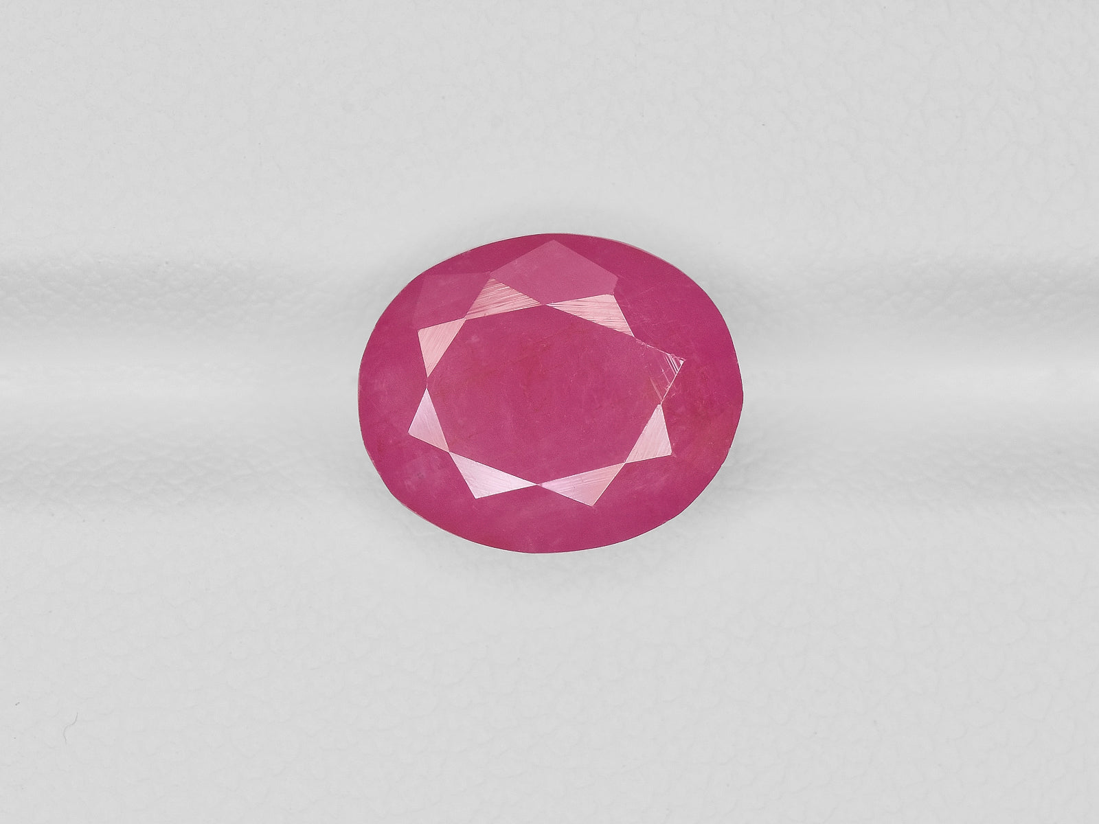 8801014-oval-lively-pinkish-red-igi-guinea-natural-ruby-5.03-ct