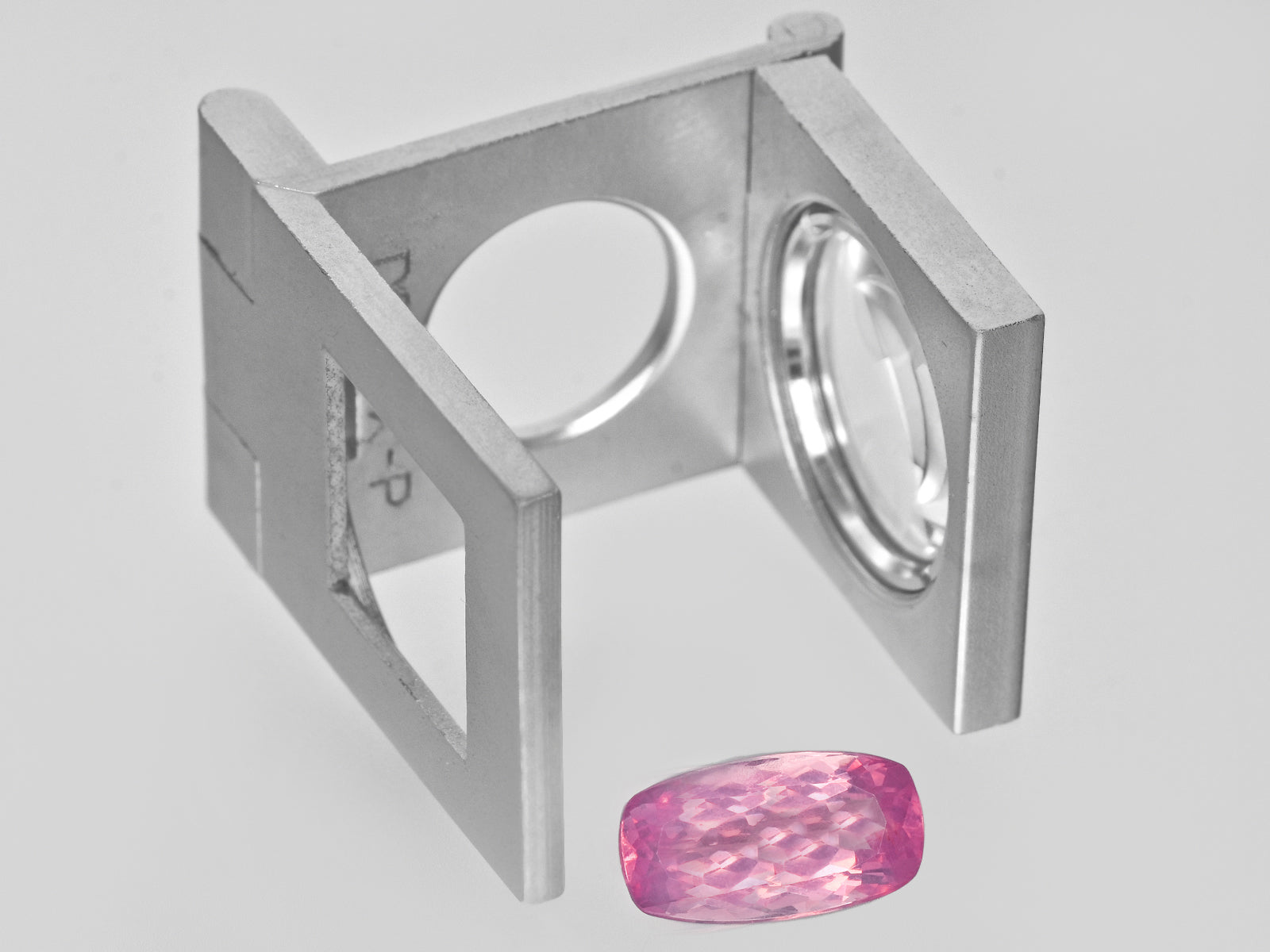 8801070-cushion-bright-fluorescent-pink-igi-sri-lanka-natural-spinel-3.89-ct