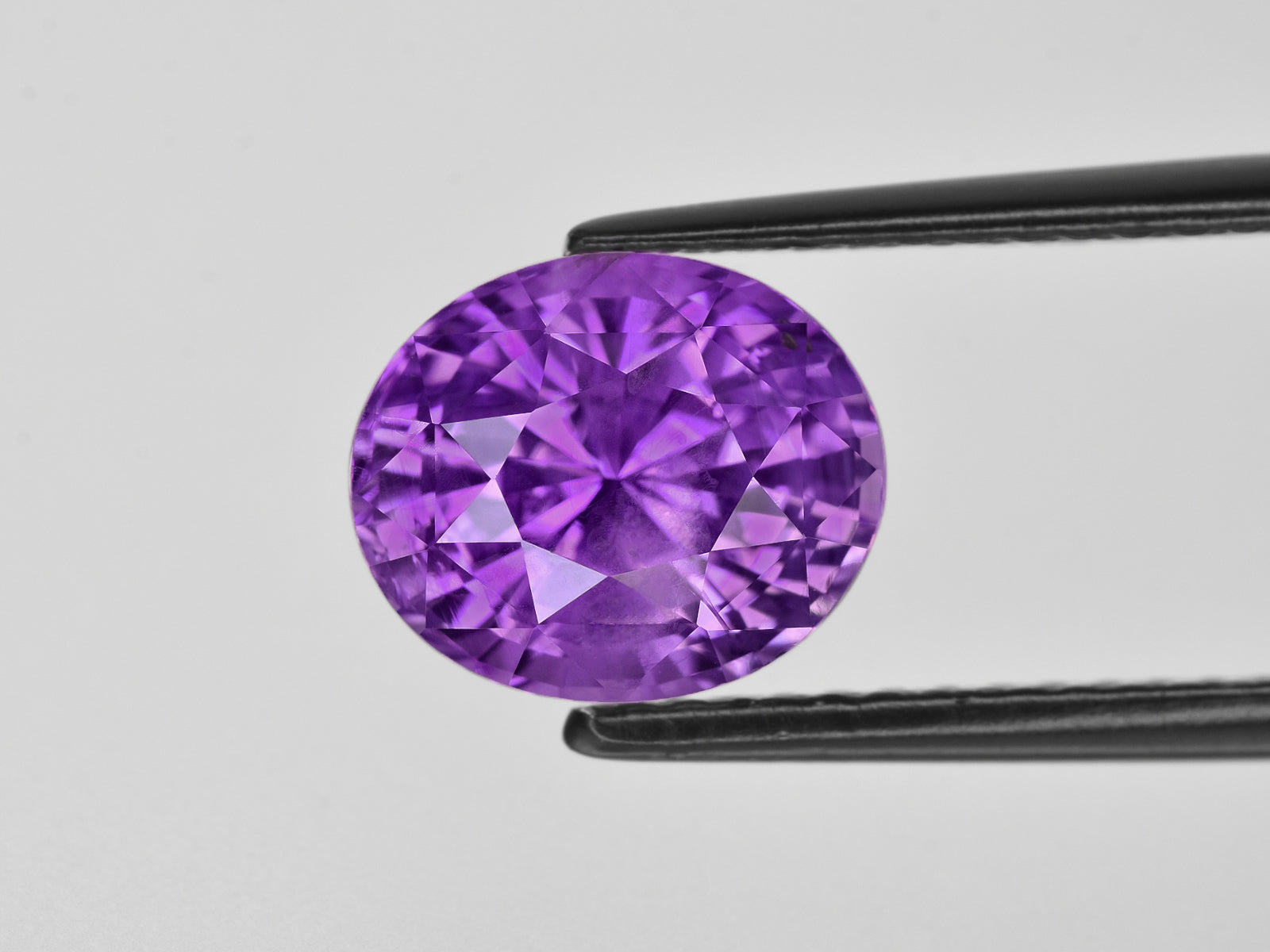8801407-oval-lavender-grs-sri-lanka-natural-other-fancy-sapphire-5.33-ct