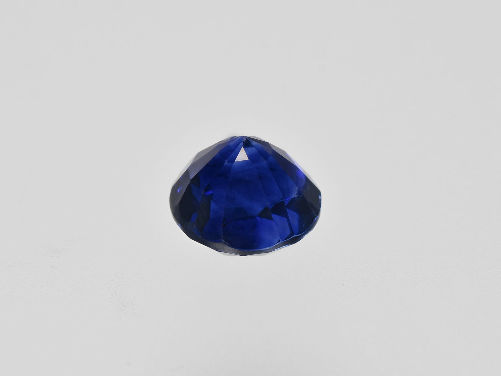 8800970-round-rich-intense-royal-blue-grs-madagascar-natural-blue-sapphire-1.52-ct