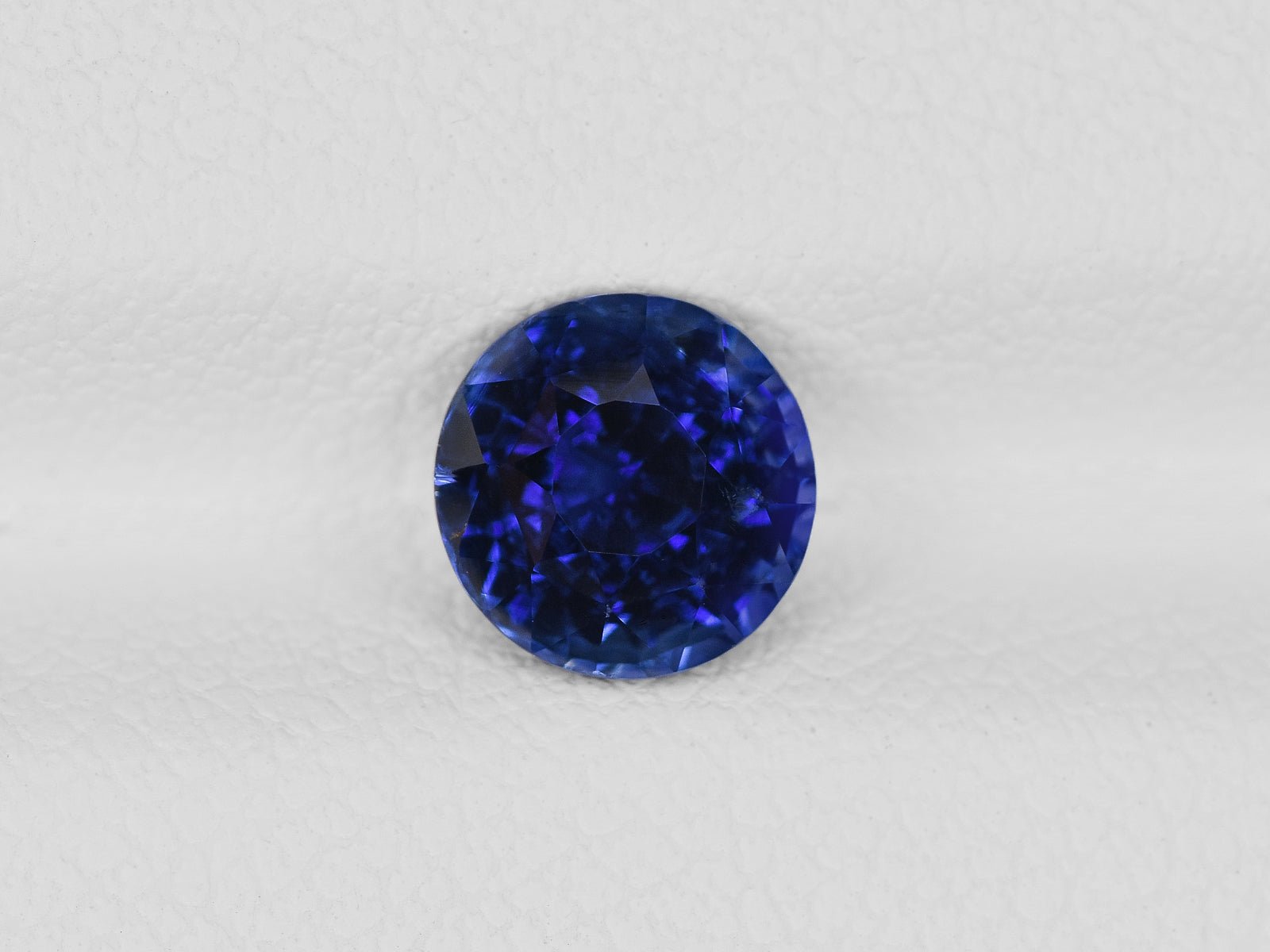 8800970-round-rich-intense-royal-blue-grs-madagascar-natural-blue-sapphire-1.52-ct