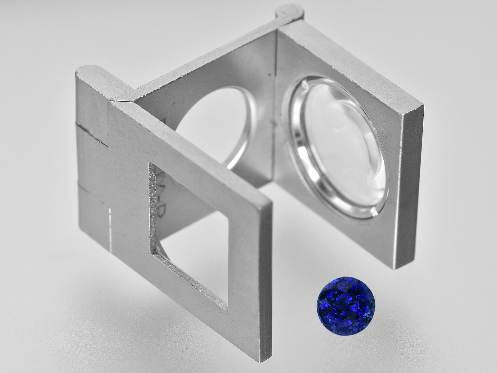 8800970-round-rich-intense-royal-blue-grs-madagascar-natural-blue-sapphire-1.52-ct