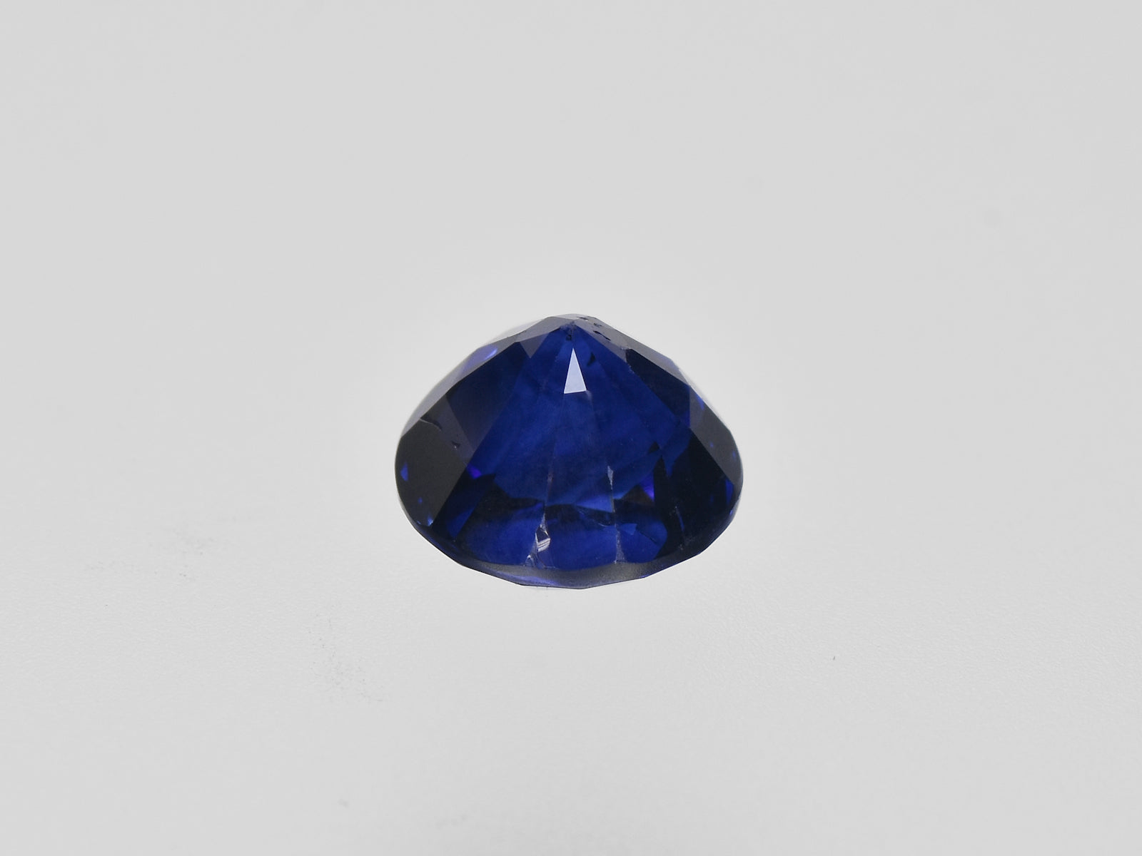 8800970-round-rich-intense-royal-blue-grs-madagascar-natural-blue-sapphire-1.52-ct
