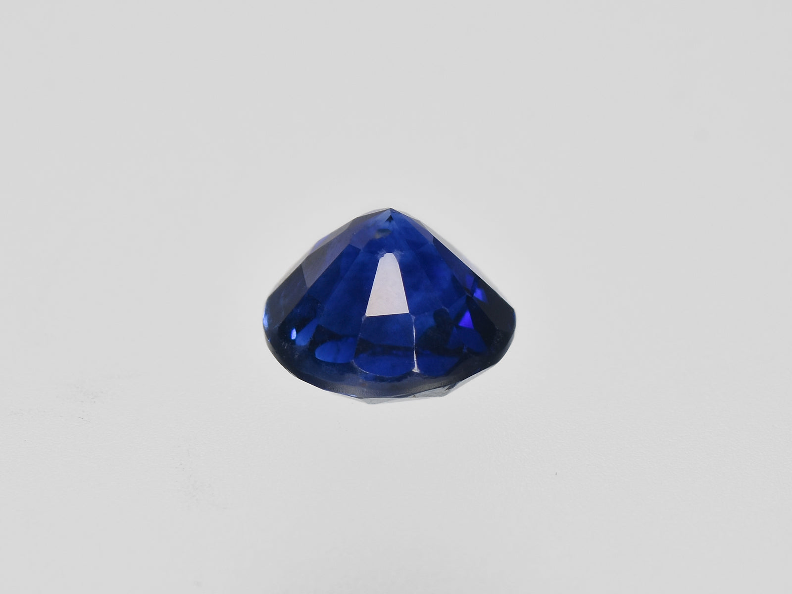 8800970-round-rich-intense-royal-blue-grs-madagascar-natural-blue-sapphire-1.52-ct