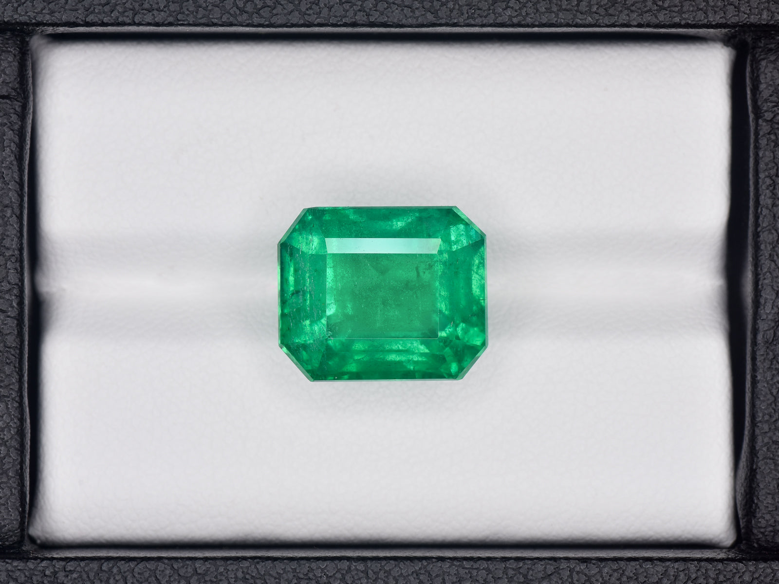 8801287-octagonal-velvety-intense-green-grs-ethiopia-natural-emerald-12.08-ct