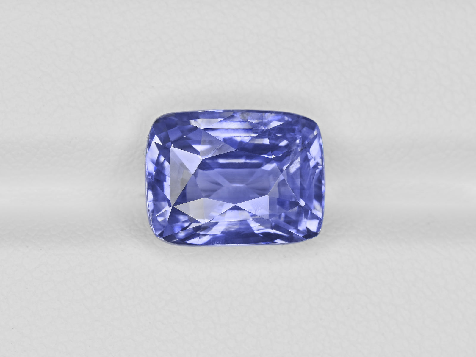8801050-cushion-lustrous-violetish-blue-grs-sri-lanka-natural-blue-sapphire-7.86-ct