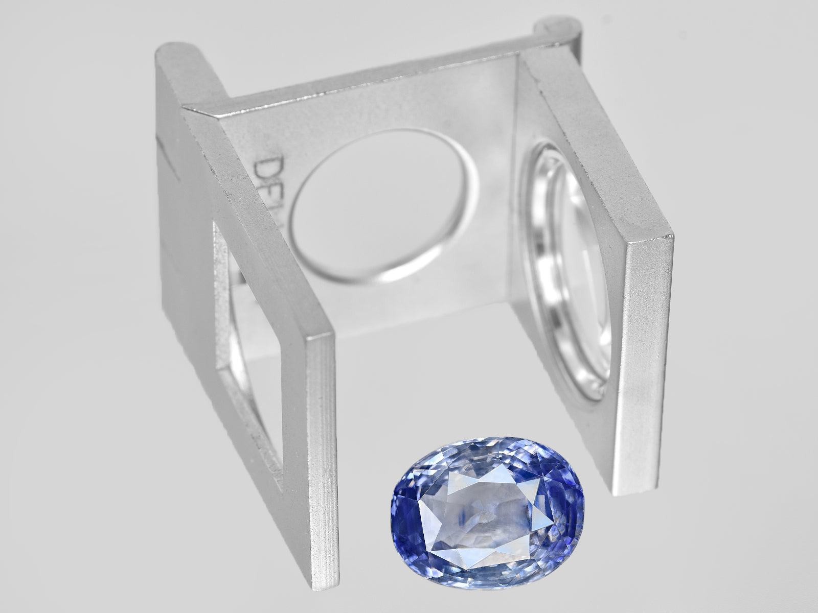 8801934-oval-deep-blue-&-colorless-bi-color-grs-kashmir-natural-blue-sapphire-7.08-ct