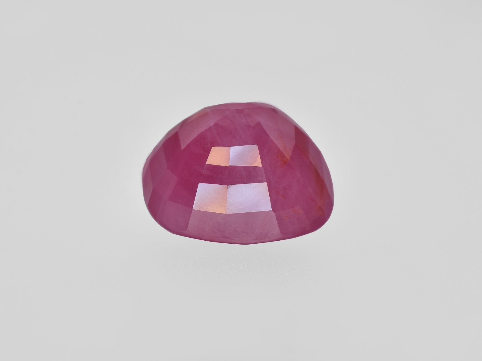 8801204-cushion-pinkish-red-gii-guinea-natural-ruby-29.40-ct