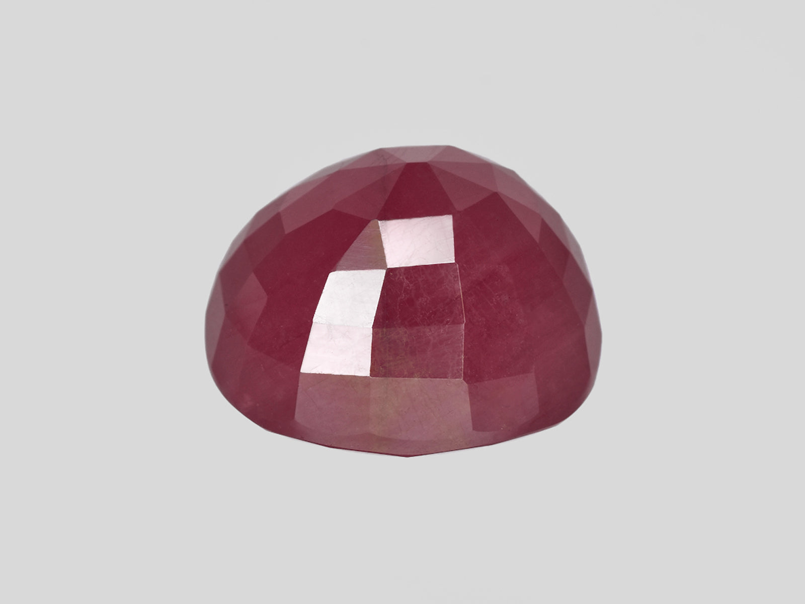 8801206-cushion-pinkish-red-gii-guinea-natural-ruby-21.85-ct