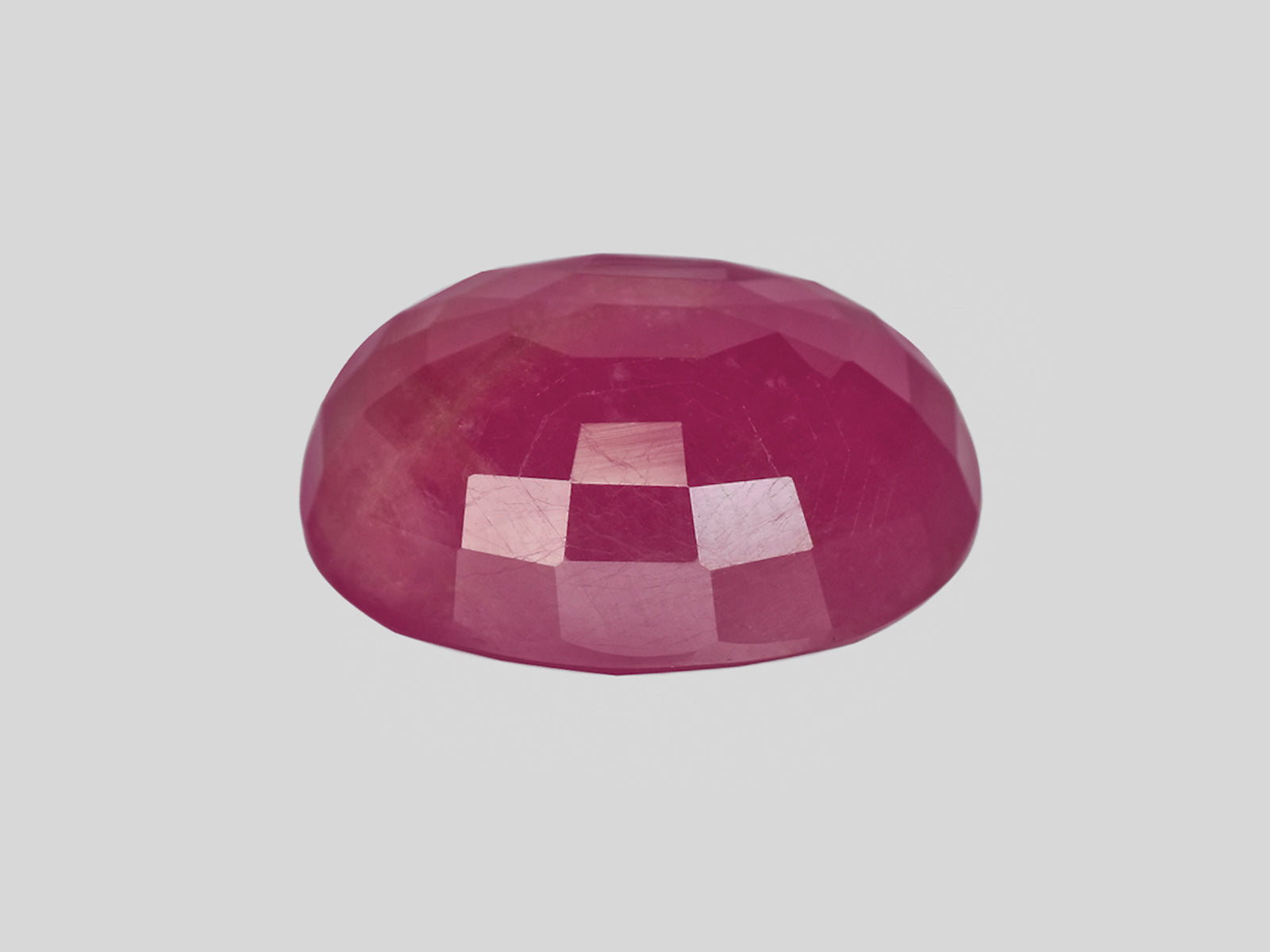 8801212-oval-pinkish-red-gii-guinea-natural-ruby-14.78-ct