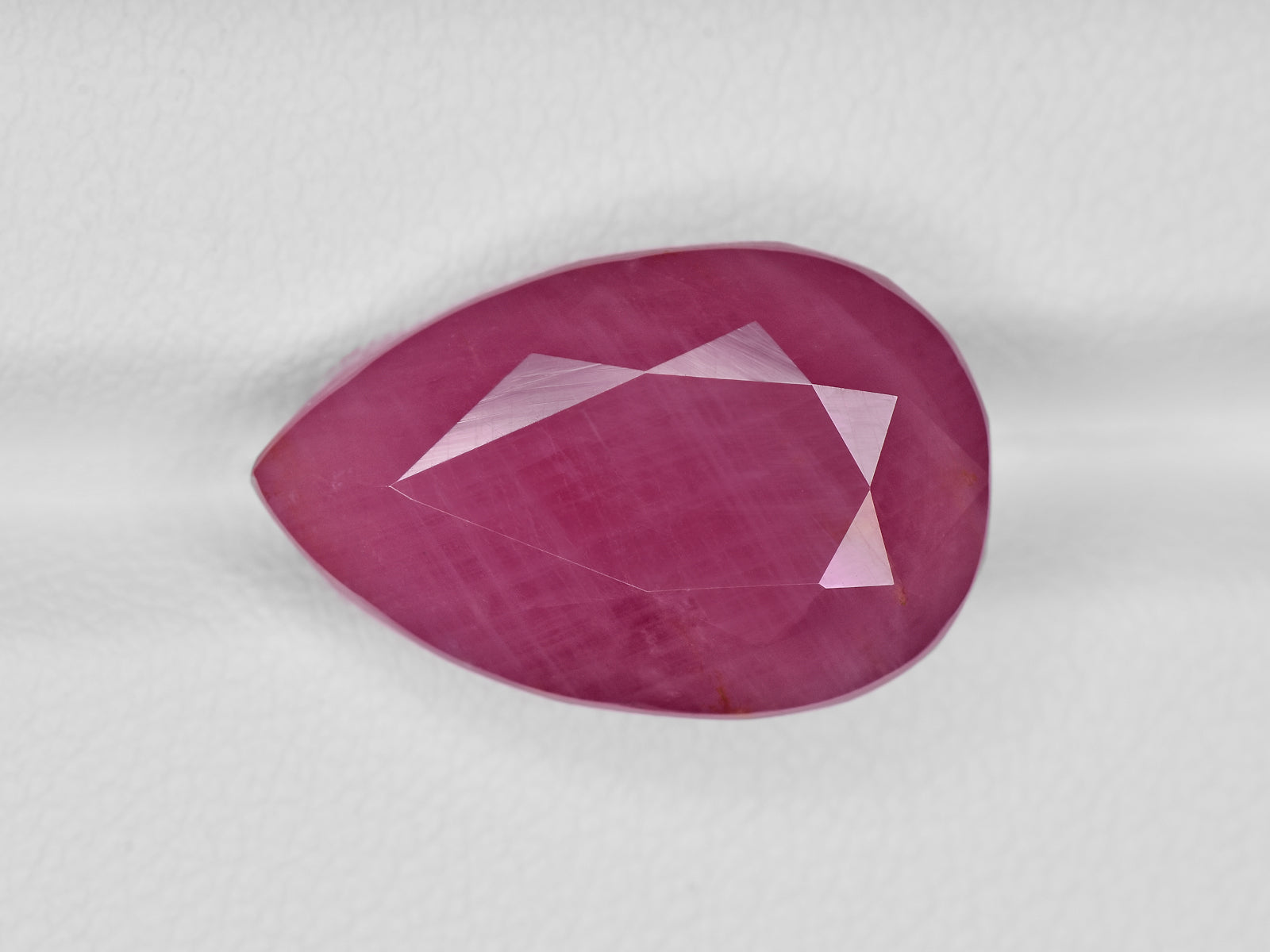 8801213-pear-pinkish-red-gii-guinea-natural-ruby-14.71-ct