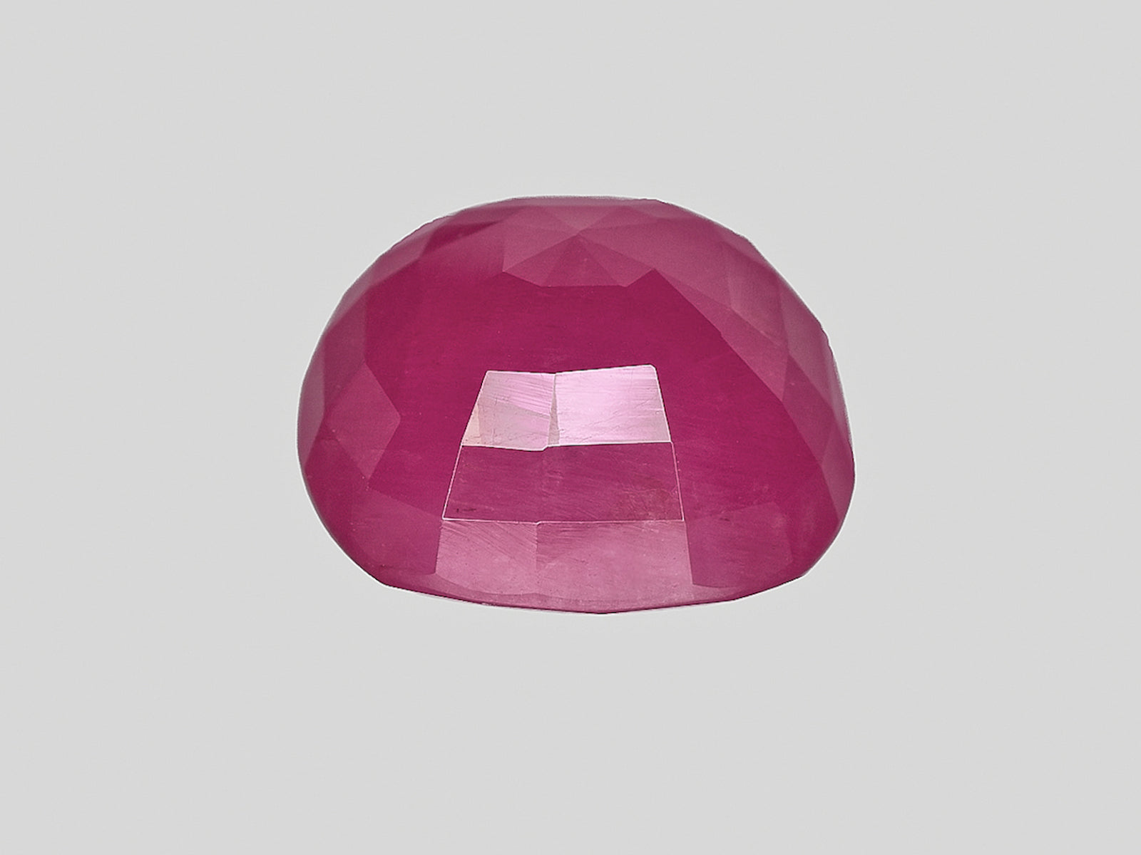 8801216-cushion-deep-pinkish-red-gii-guinea-natural-ruby-13.68-ct