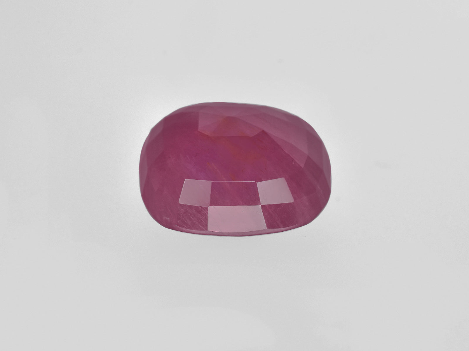 8801217-cushion-pinkish-red-gii-guinea-natural-ruby-13.51-ct
