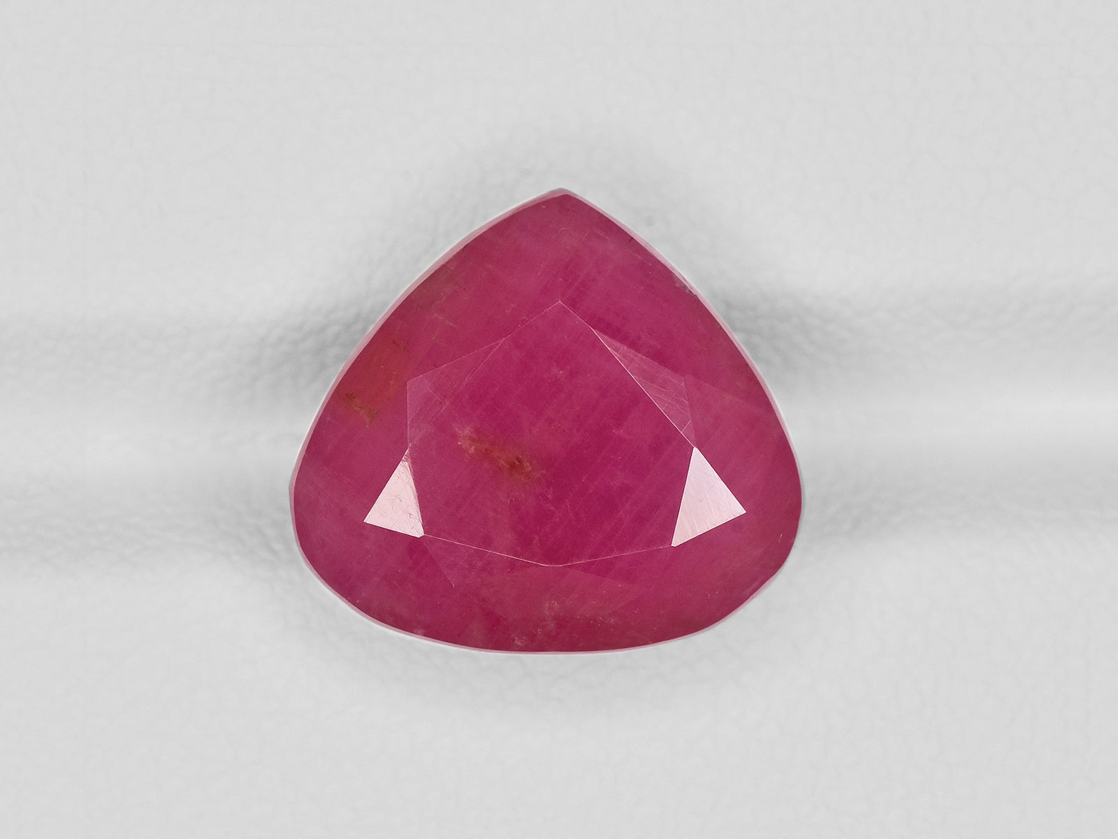 8801219-heart-pinkish-red-gii-guinea-natural-ruby-11.62-ct