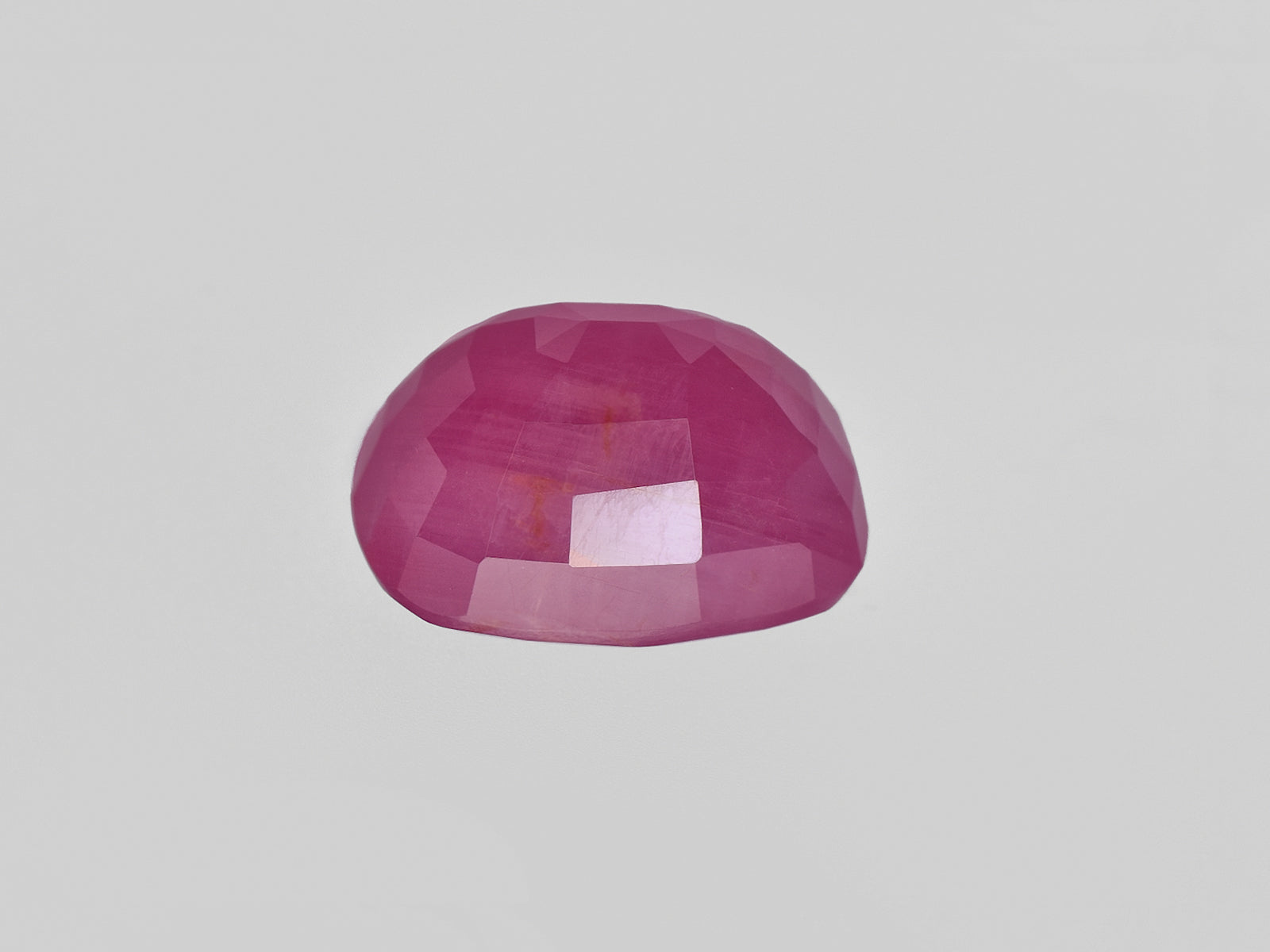 8801220-cushion-pinkish-red-gii-guinea-natural-ruby-9.64-ct
