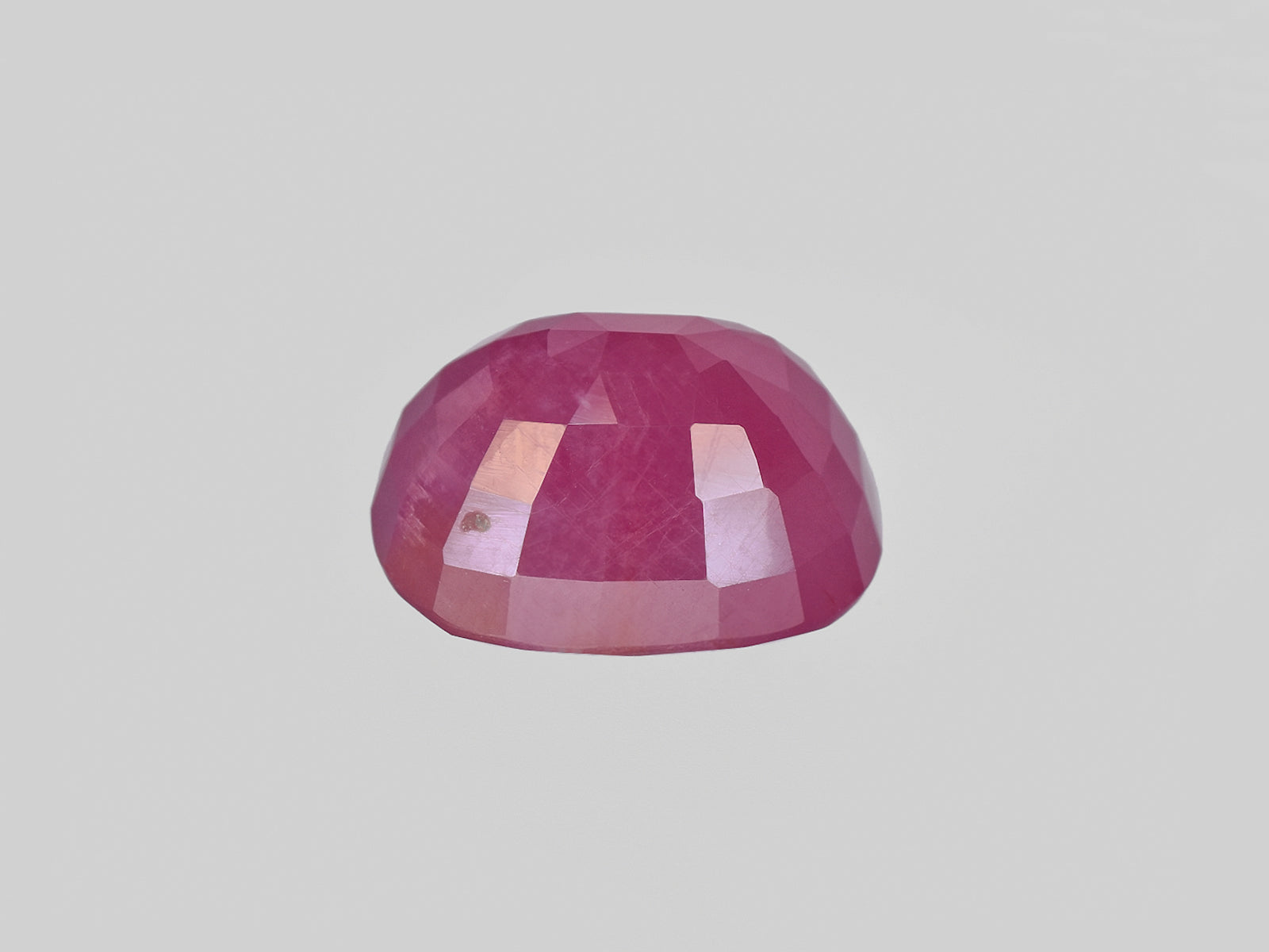 8801220-cushion-pinkish-red-gii-guinea-natural-ruby-9.64-ct
