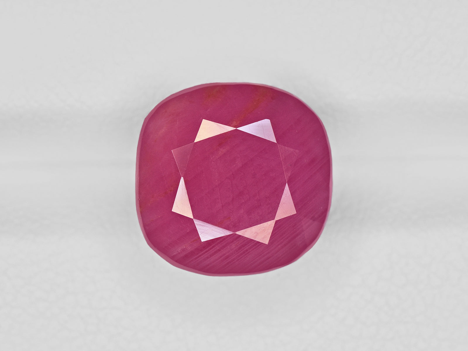 8801223-cushion-deep-pinkish-red-gii-guinea-natural-ruby-8.99-ct