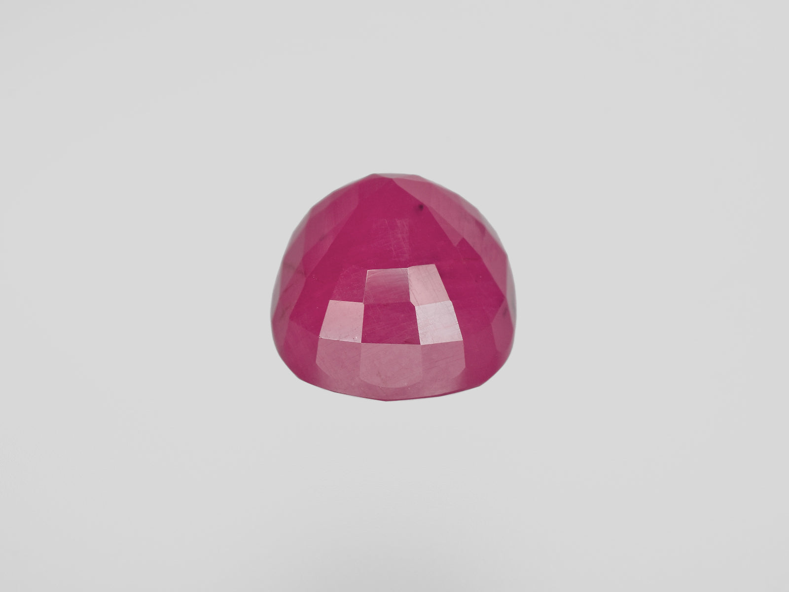 8801225-cushion-deep-pinkish-red-igi-guinea-natural-ruby-7.86-ct