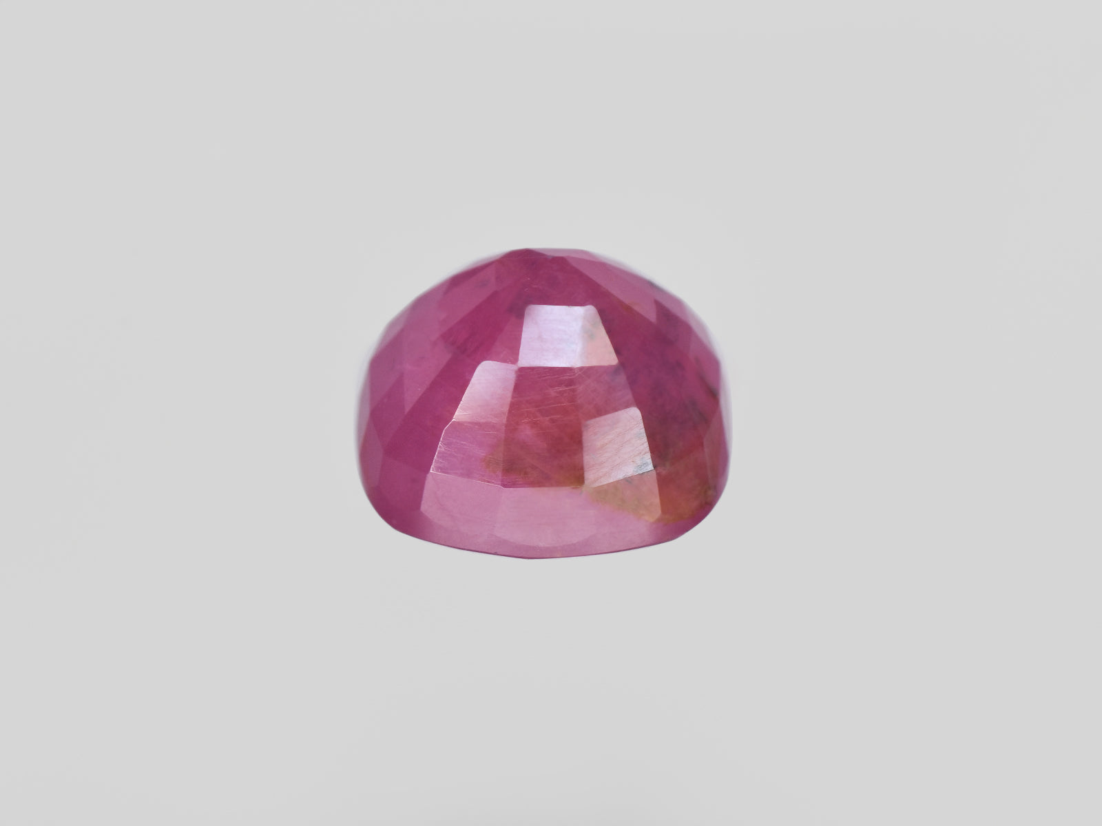 8801229-cushion-deep-pinkish-red-igi-guinea-natural-ruby-6.28-ct