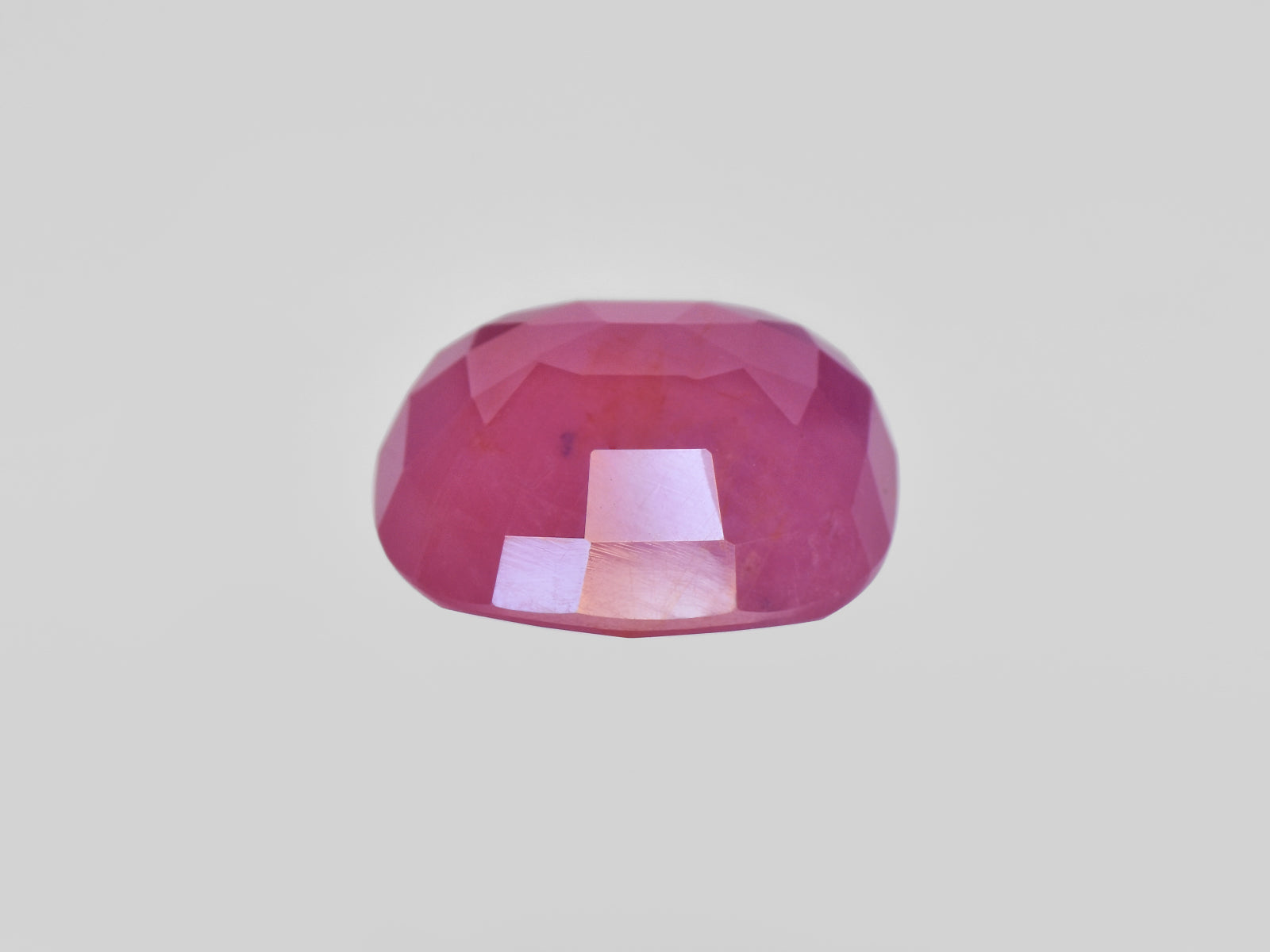 8801262-cushion-lively-pinkish-red-igi-guinea-natural-ruby-6.38-ct